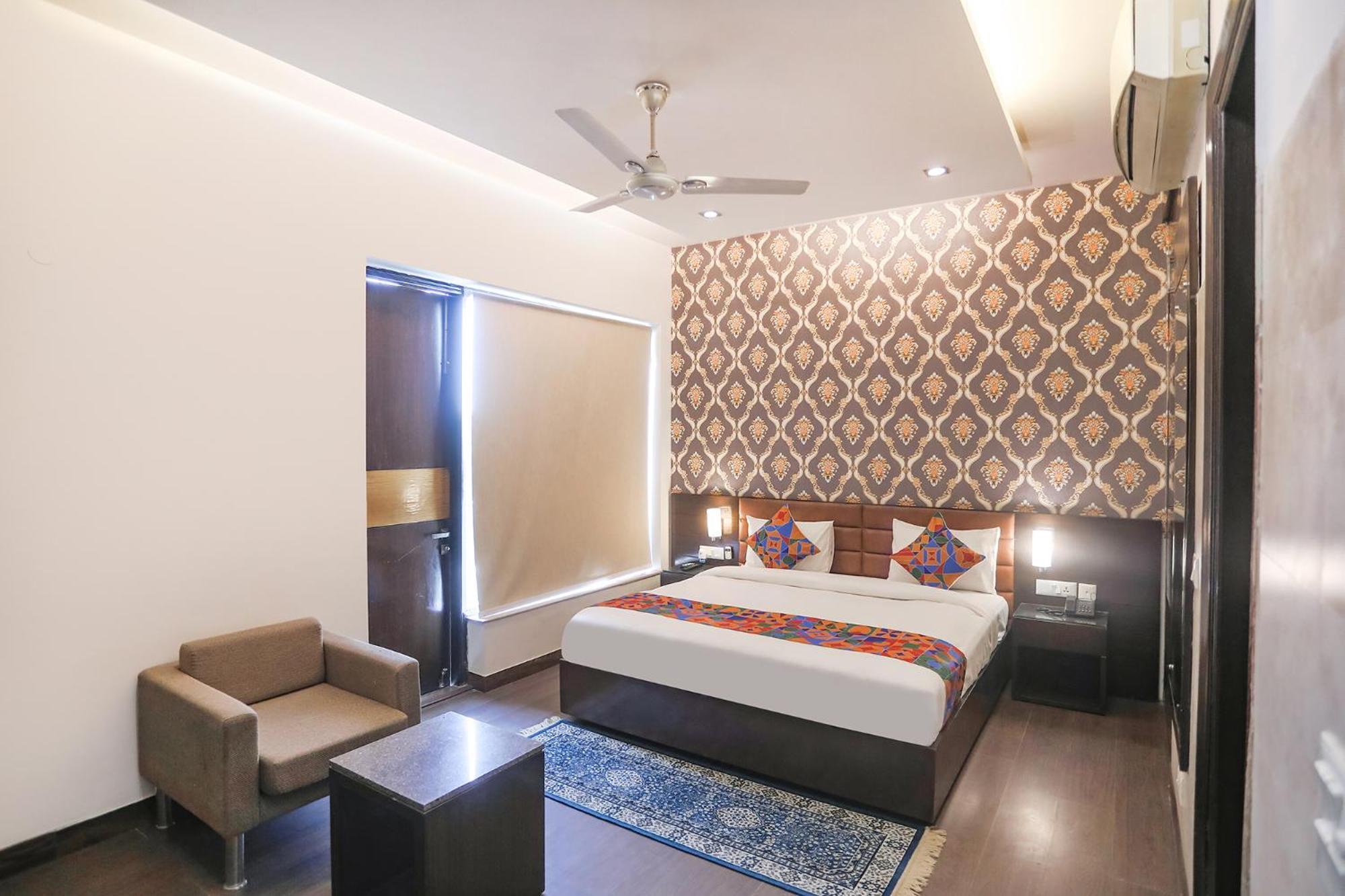 Hotel Fabhotel Rivlet Residency 3*