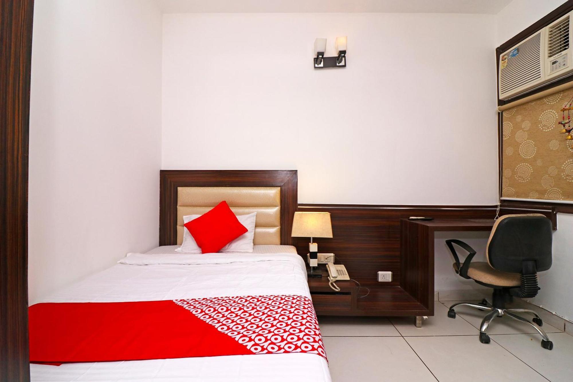Hotel Wonderland Near Aravali Biodiversity Park