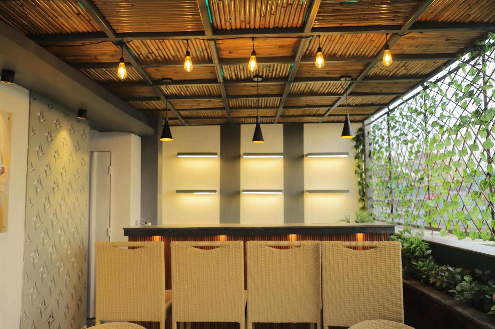 Hotel Haris Mg Road Gurugram Gurgaon