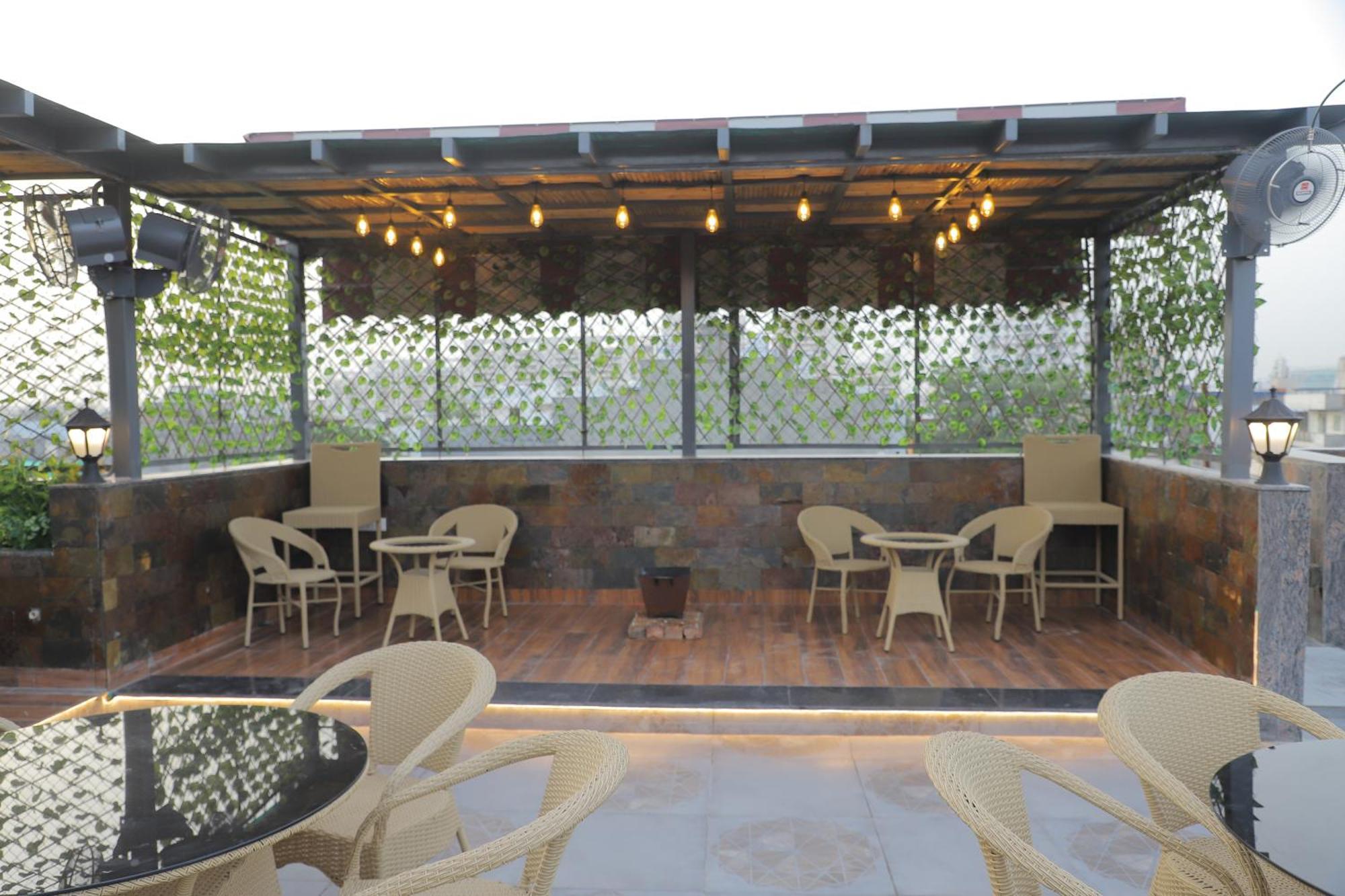 Hotel Haris Mg Road Gurugram