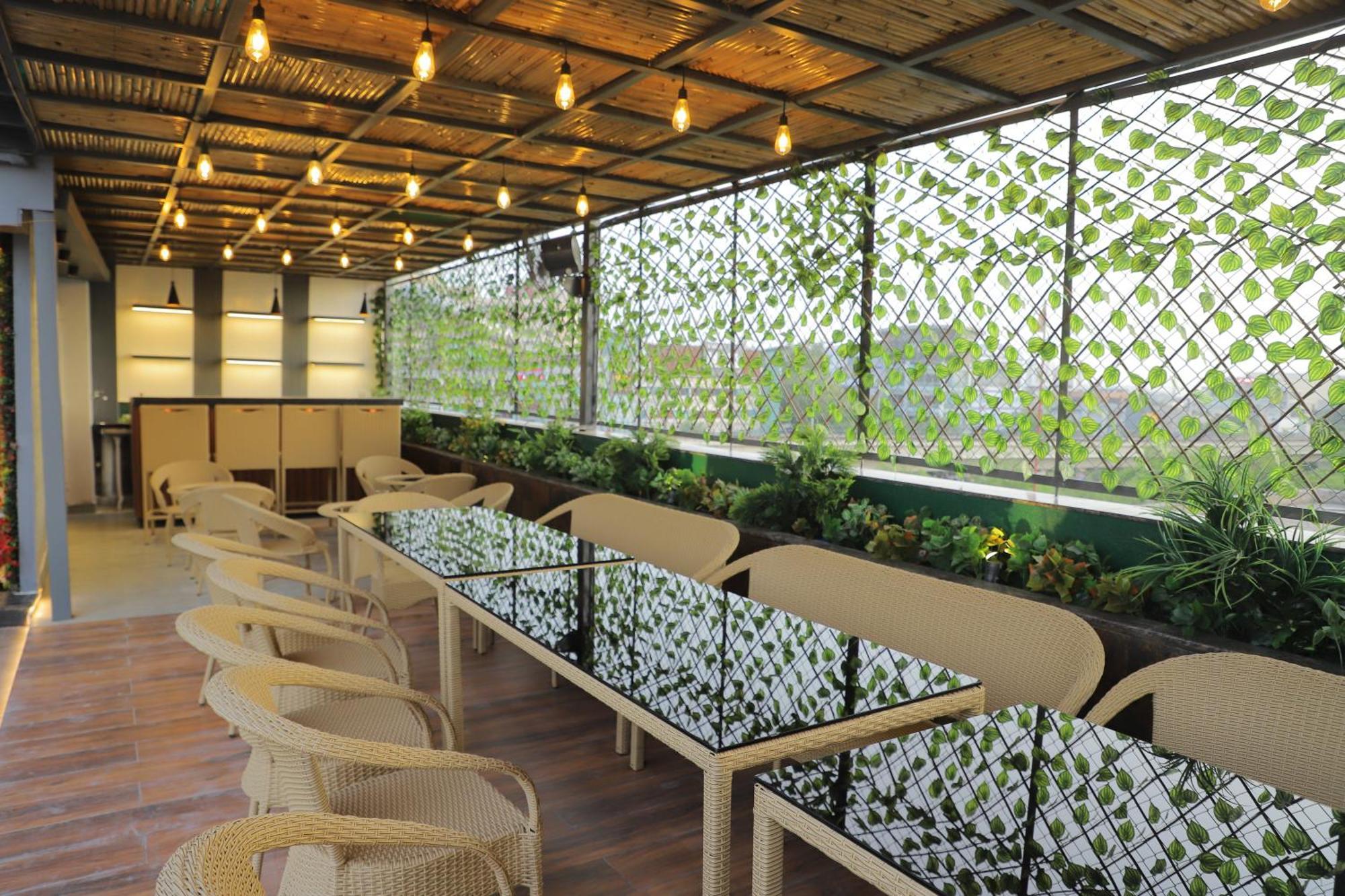 Haris Mg Road Gurugram Hotel