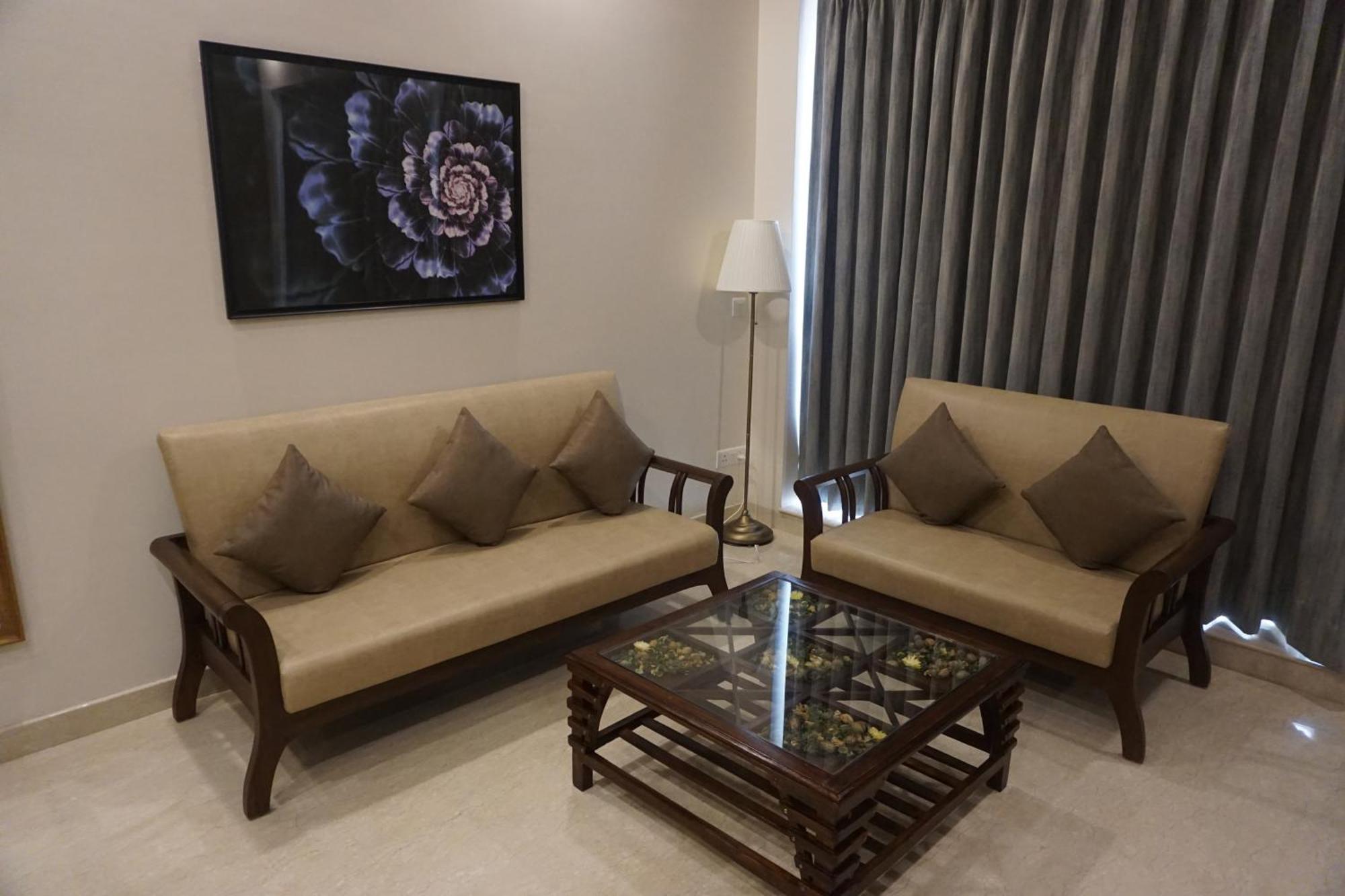Hotel Comfort Dhaliwals,
