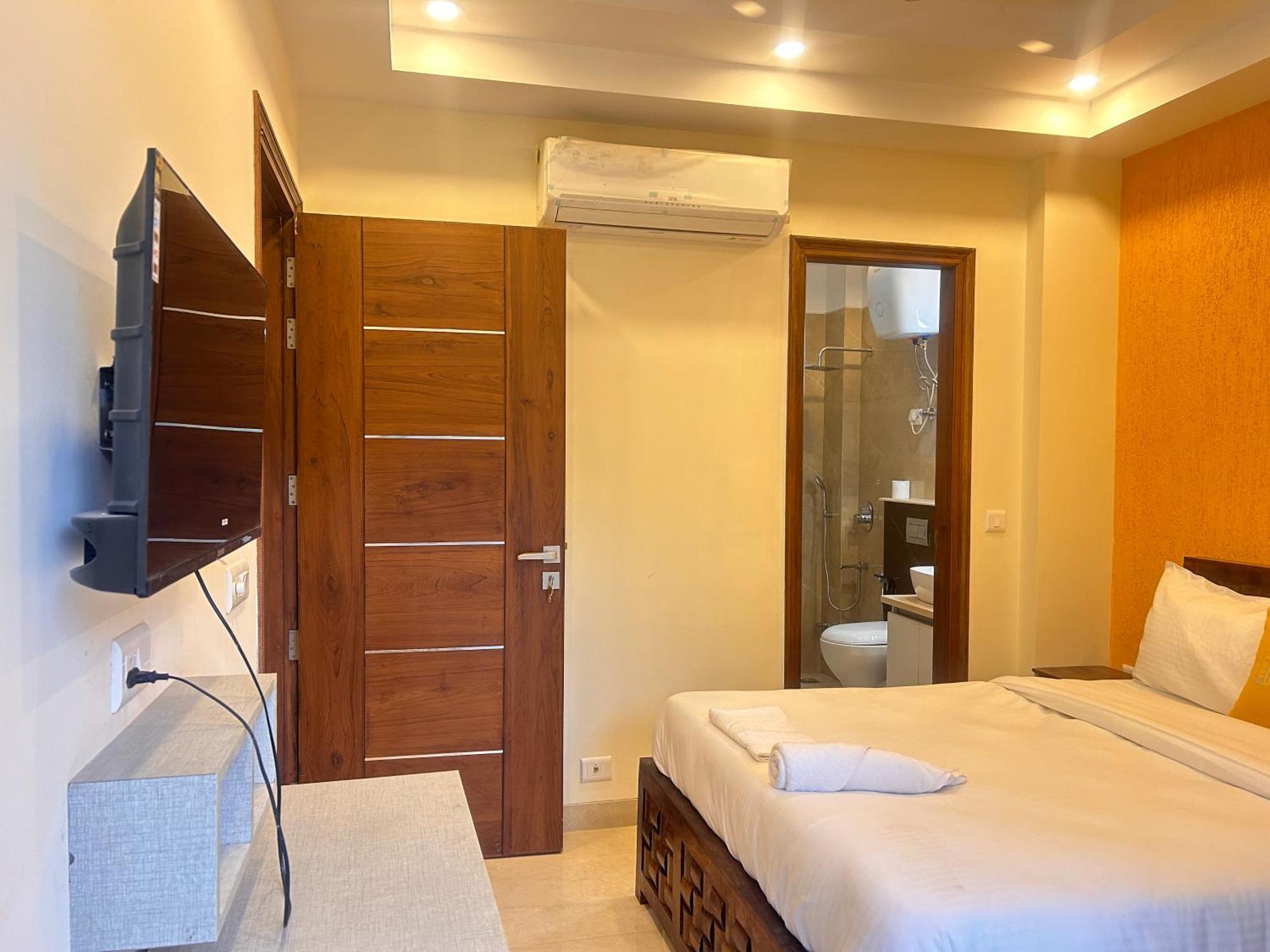 Lime Tree Service - Medanta Medicity,