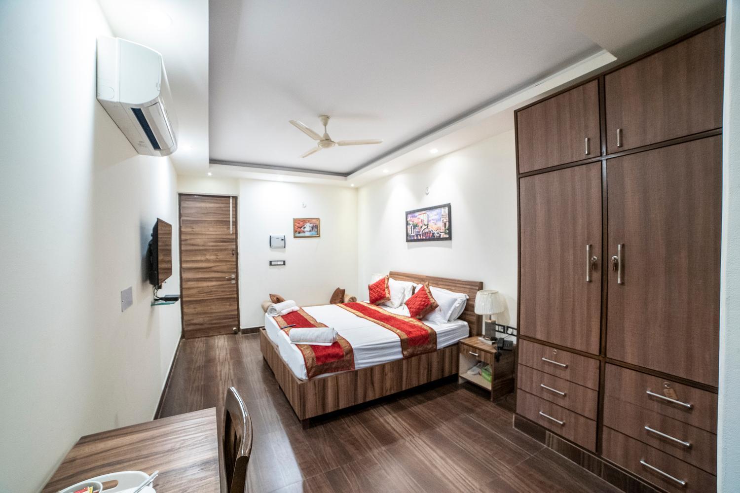 Hotel Gracia Golf Gurgaon