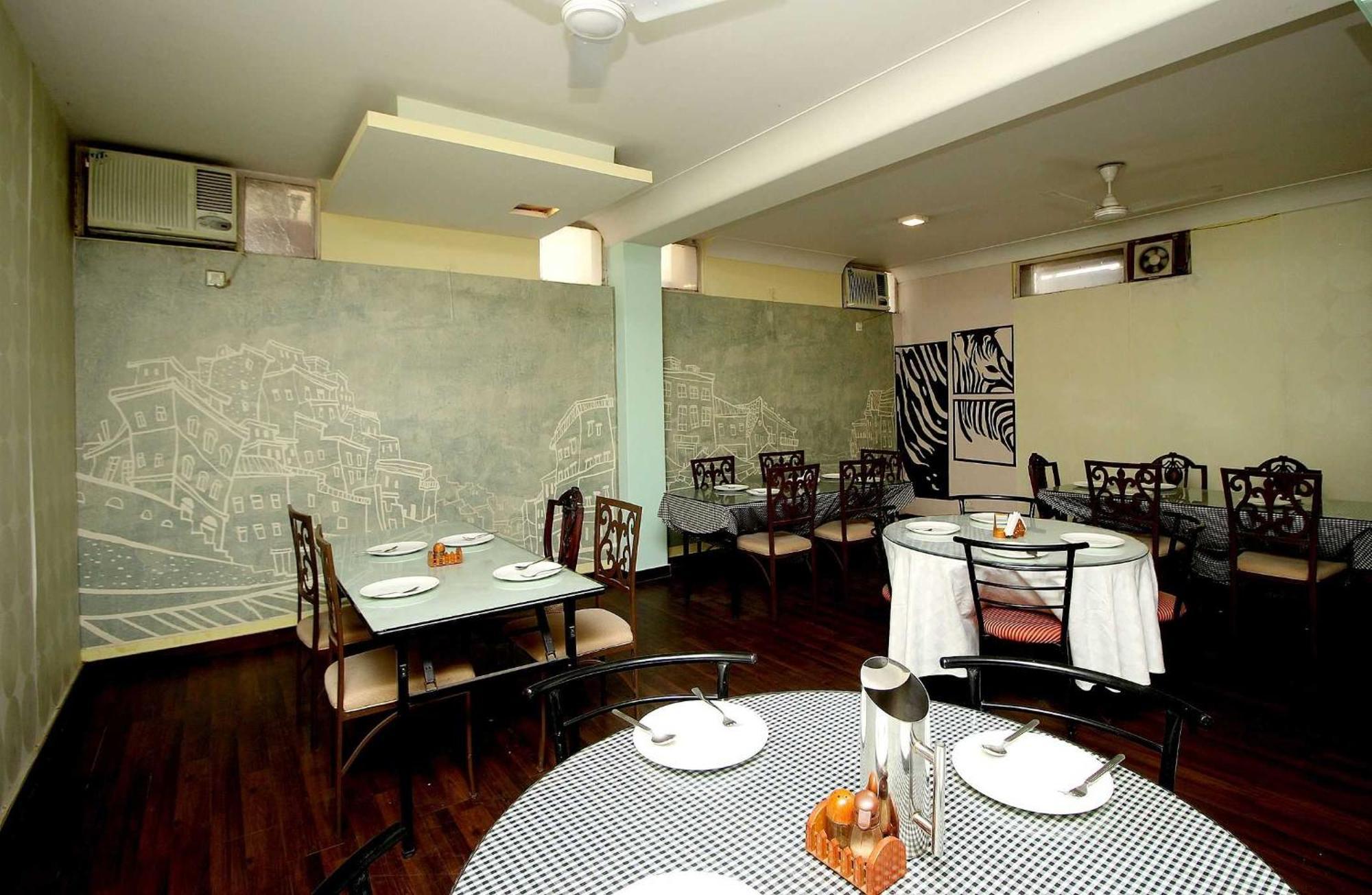 Hotel Collection O Sakshi 3*