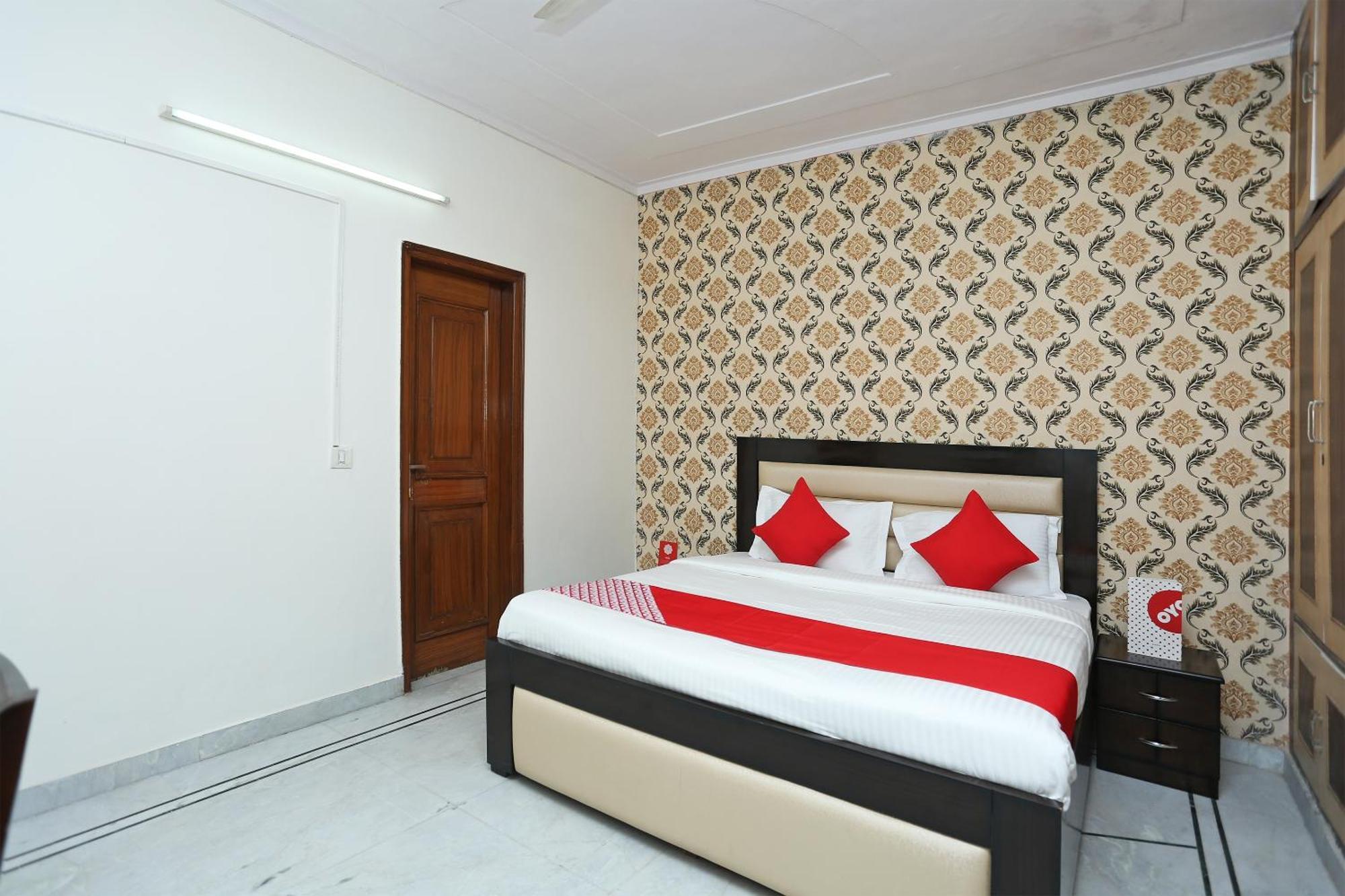 Hotel O Awesome Near Appu Ghar 3*