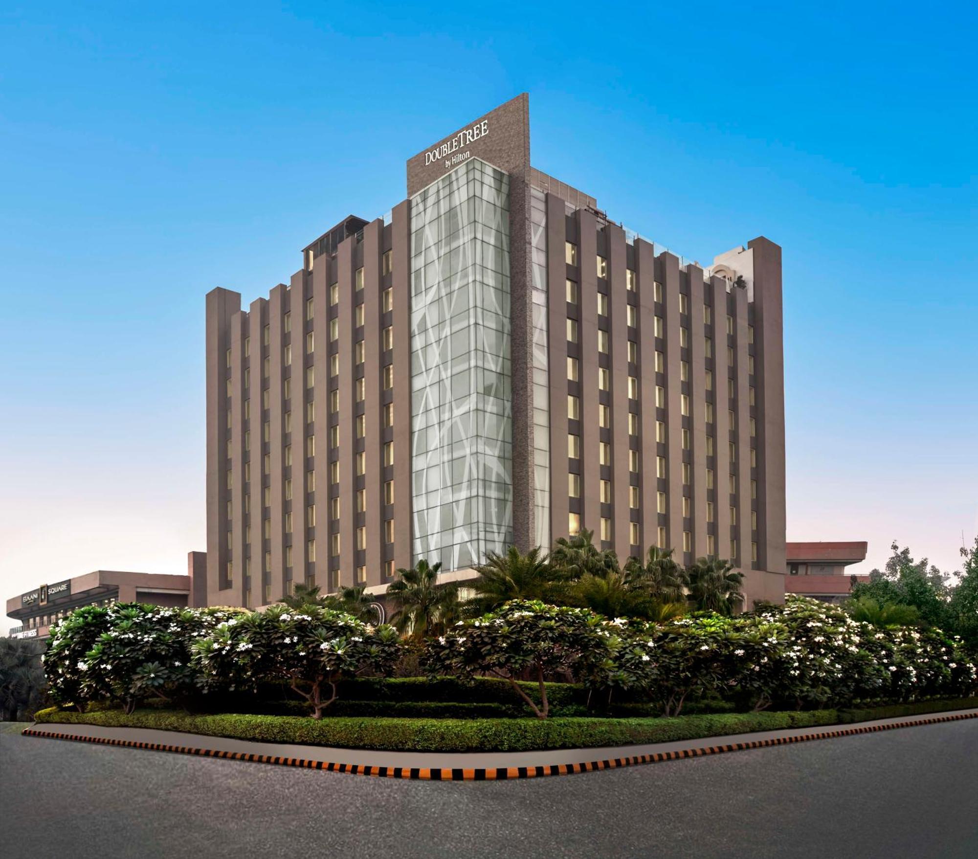 Doubletree By Hilton Gurugram Baani Square Hotel 5*