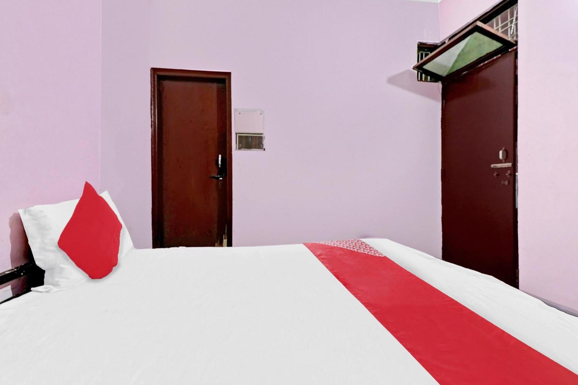 Hotel O Ratna Mahal & Pg Near Inox Dreamz Gurgaon