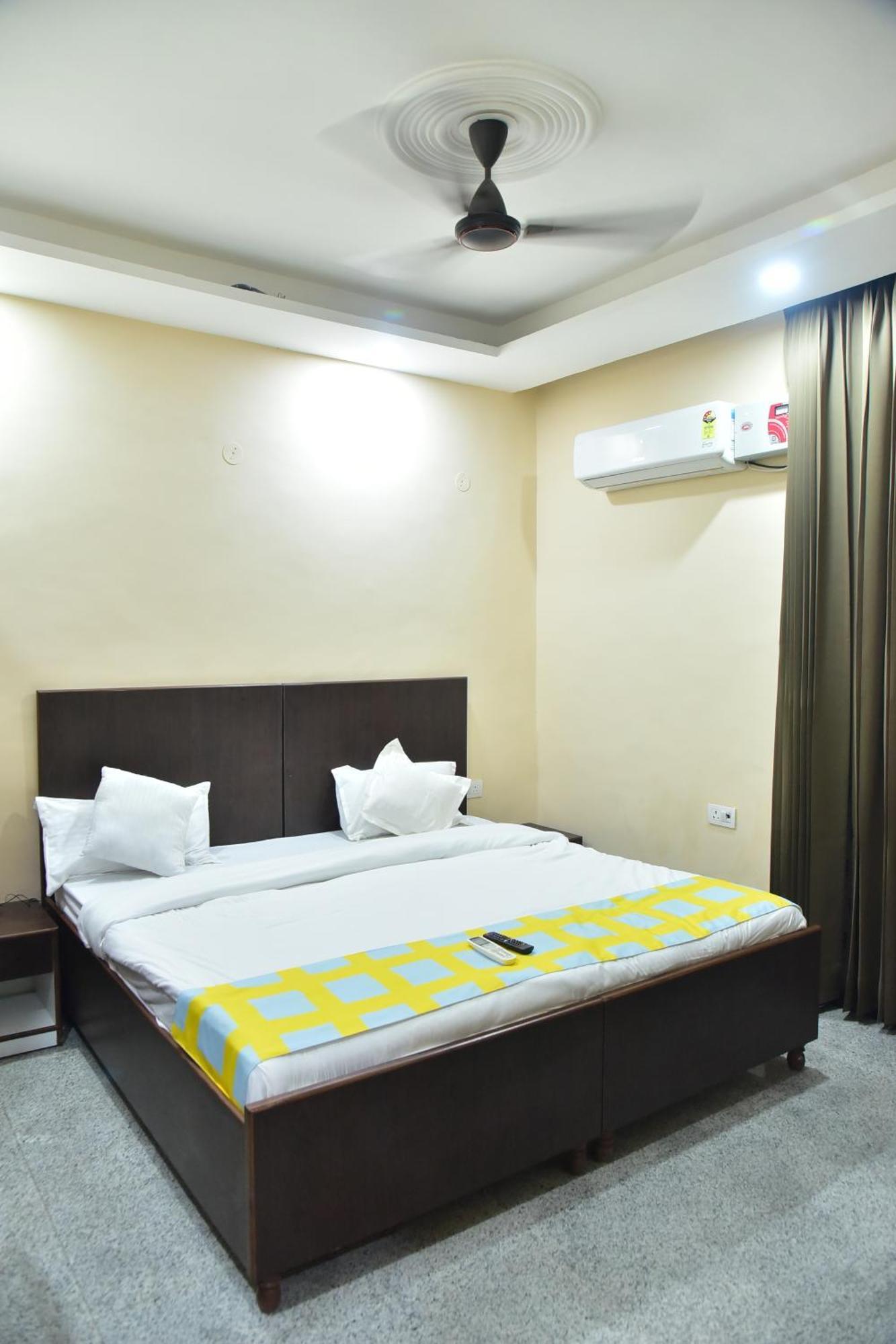 Wedlock Medanta 3*