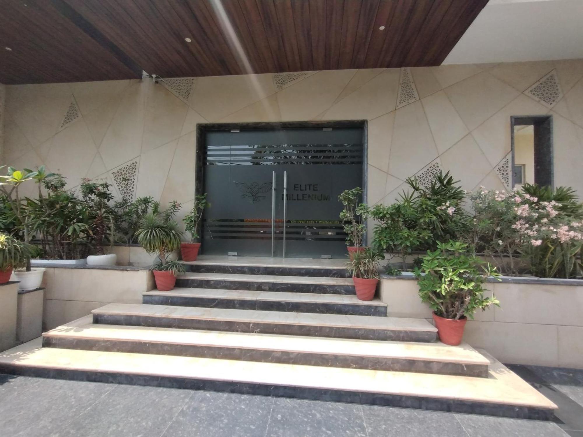 Elite Millennium - Near Huda Centre Hotel Gurgaon