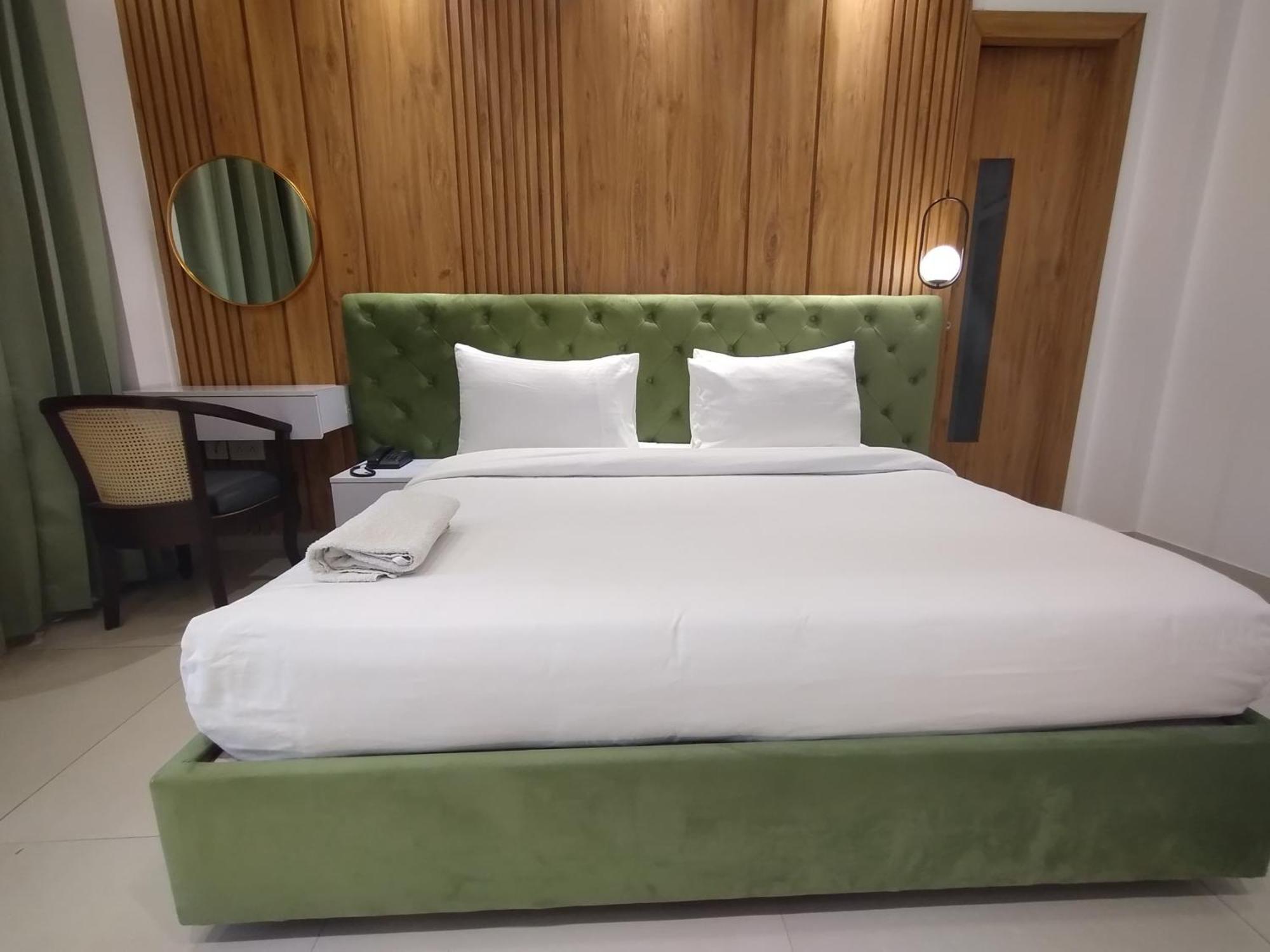 Hotel Elite Millennium - Near Huda Centre 3*