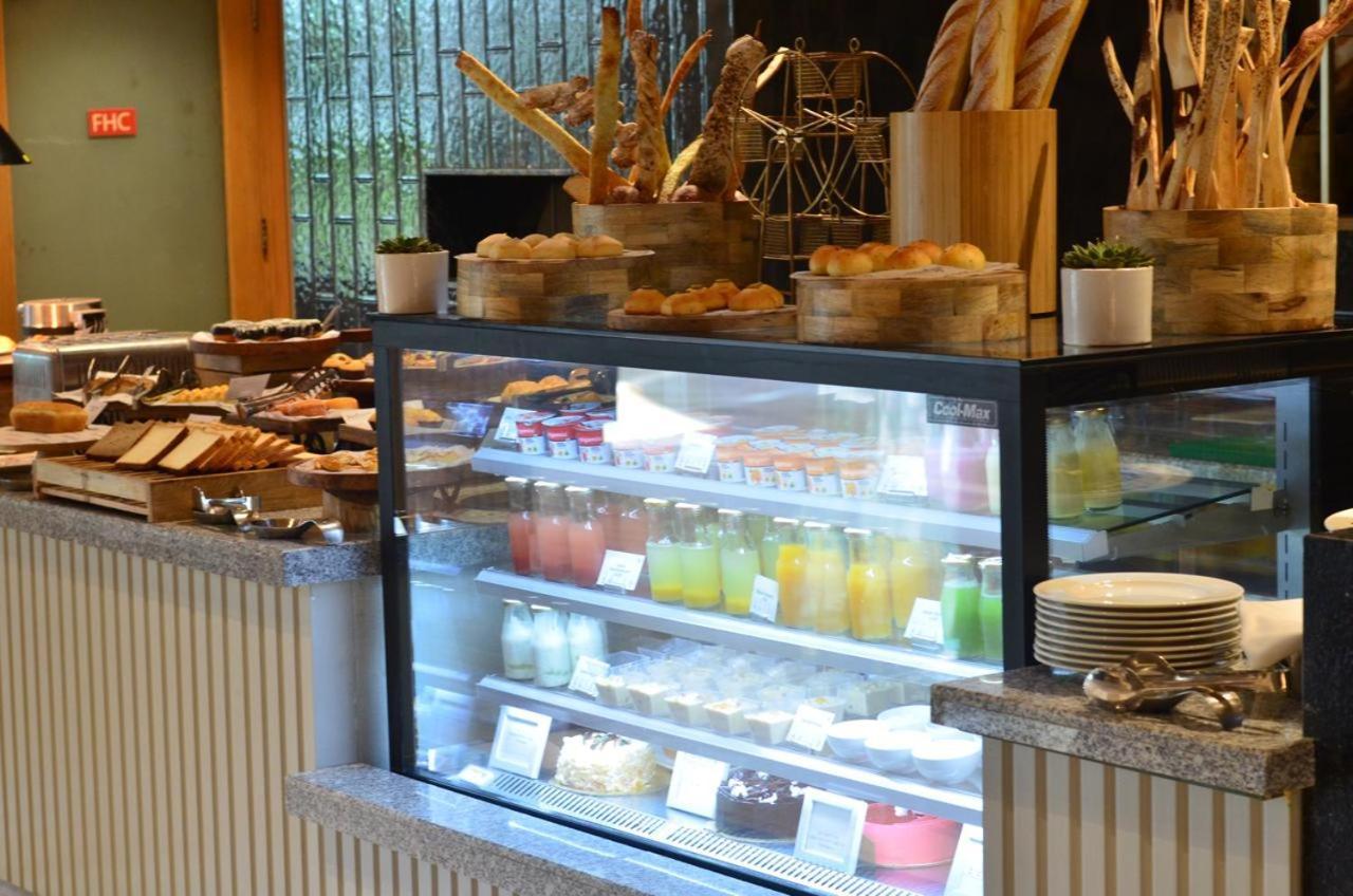 Radisson Sector 29 Gurugram 5*