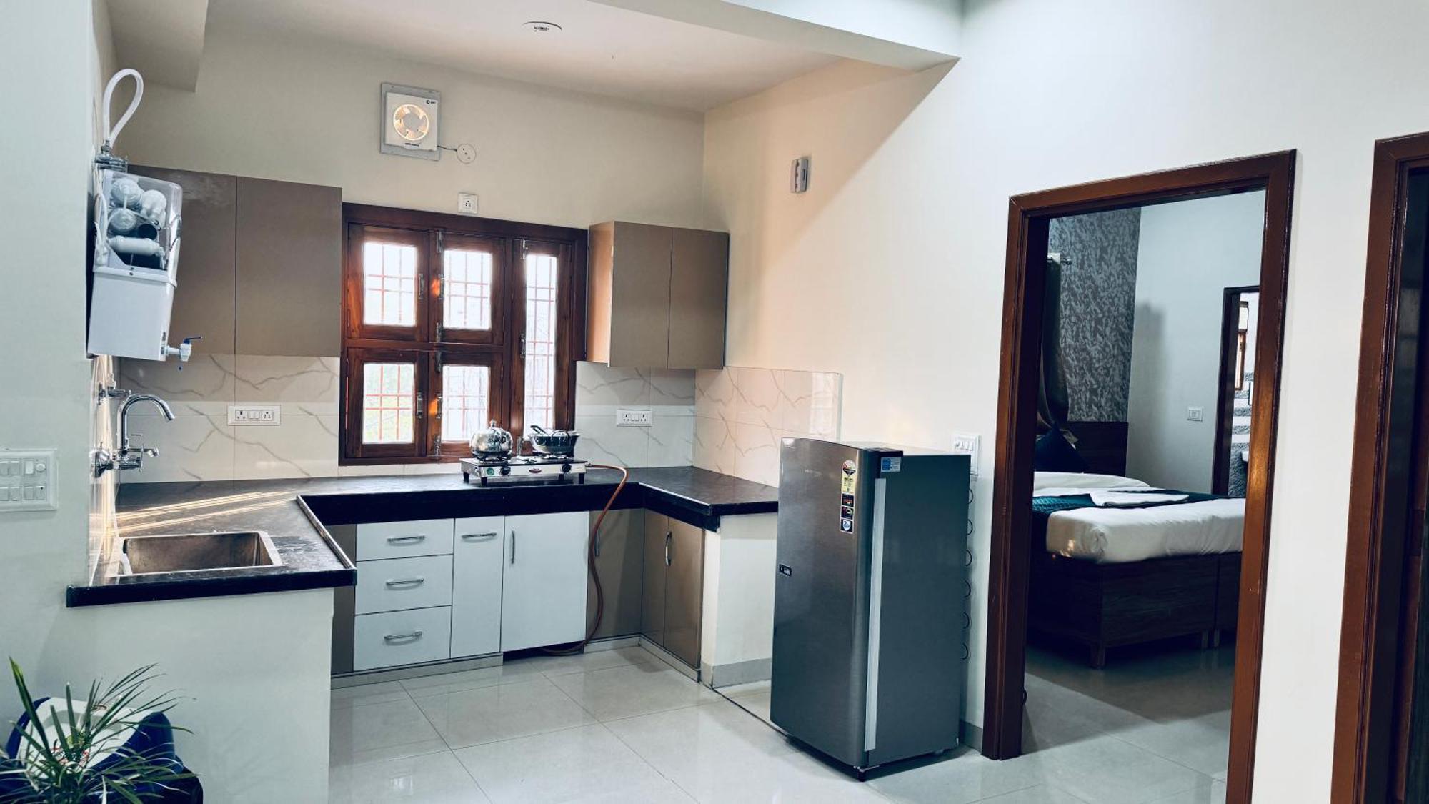 Guest house Marina Heritage & Artemis Hospital Gurgaon