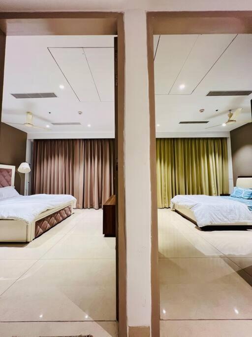 Luxury Key8 * Gurgaon