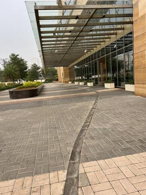 Luxury Key8 * Gurgaon