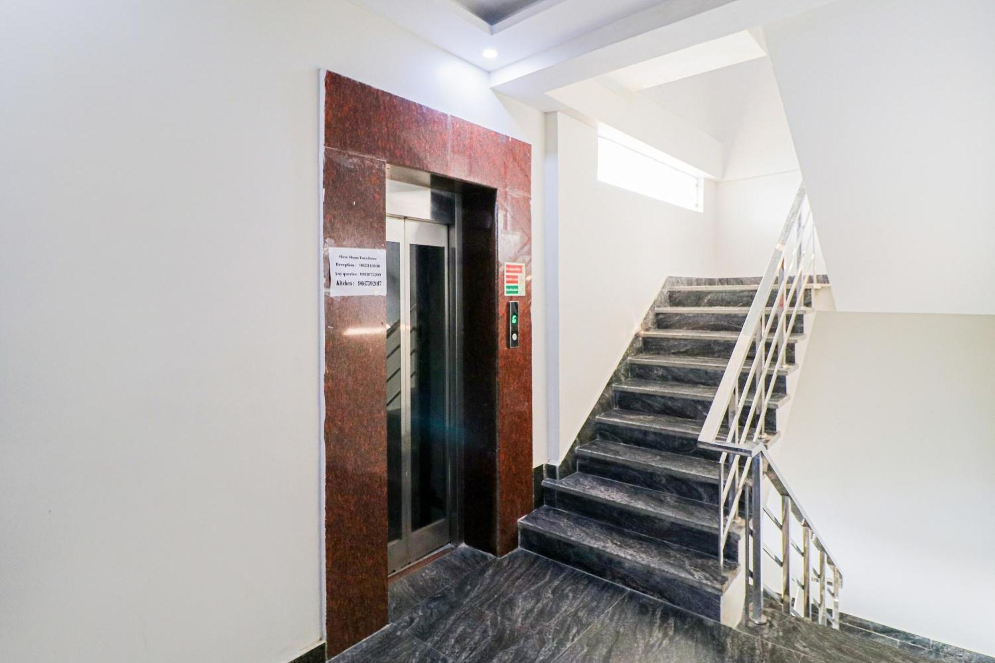 Hotel Collection O Maharaja 4*
