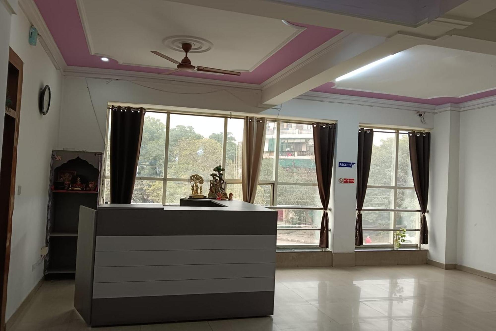 Divine Hotel