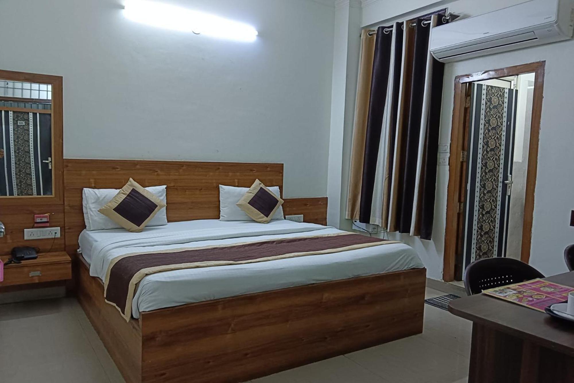 Divine Hotel Gurgaon