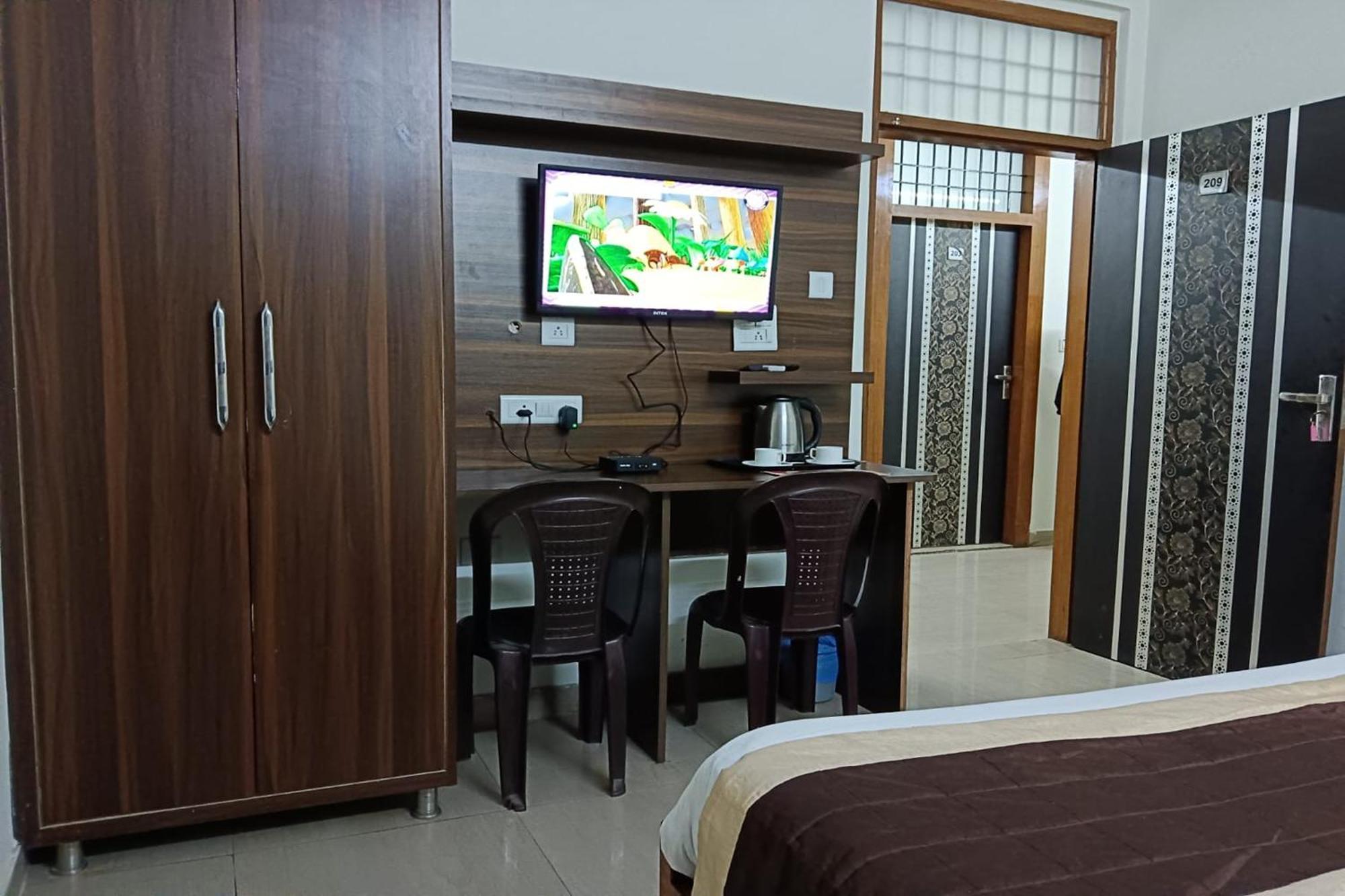 Divine Hotel Gurgaon