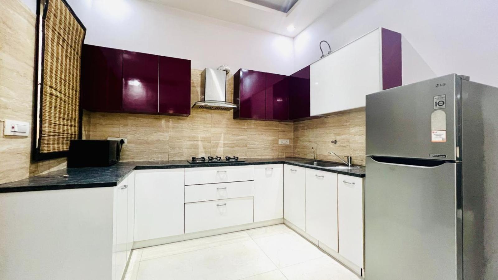 Apartment Bluo Modern 1bhk - Dlf Galleria *