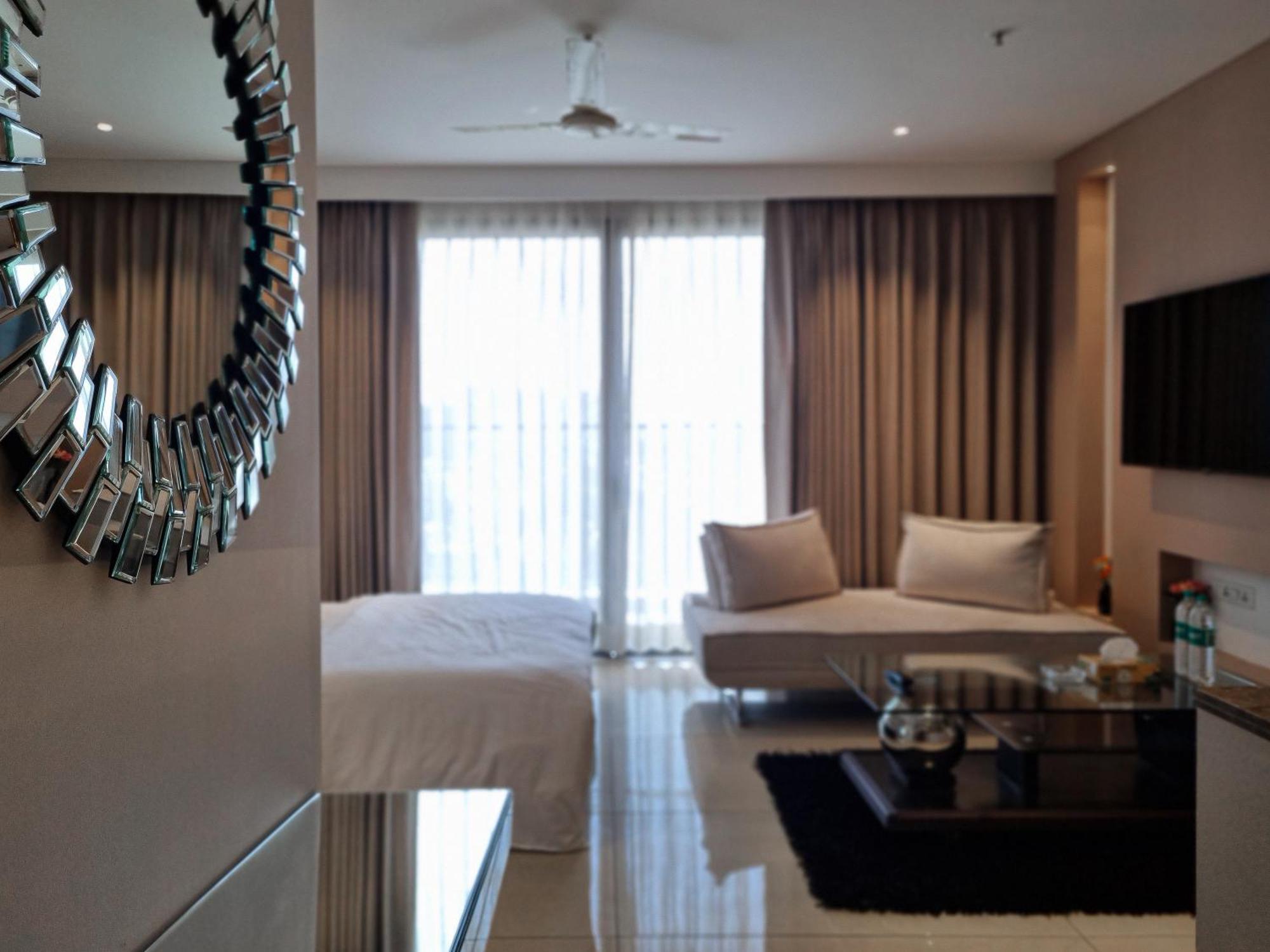 Luxury Key 1 * Gurgaon