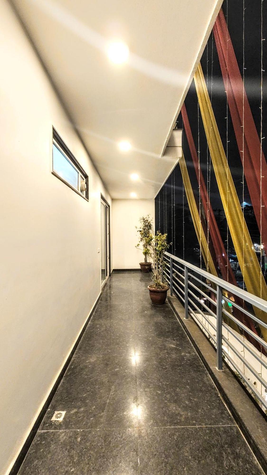 Mavens White Artemis Hospital Road Sector 52 Hotel Gurgaon