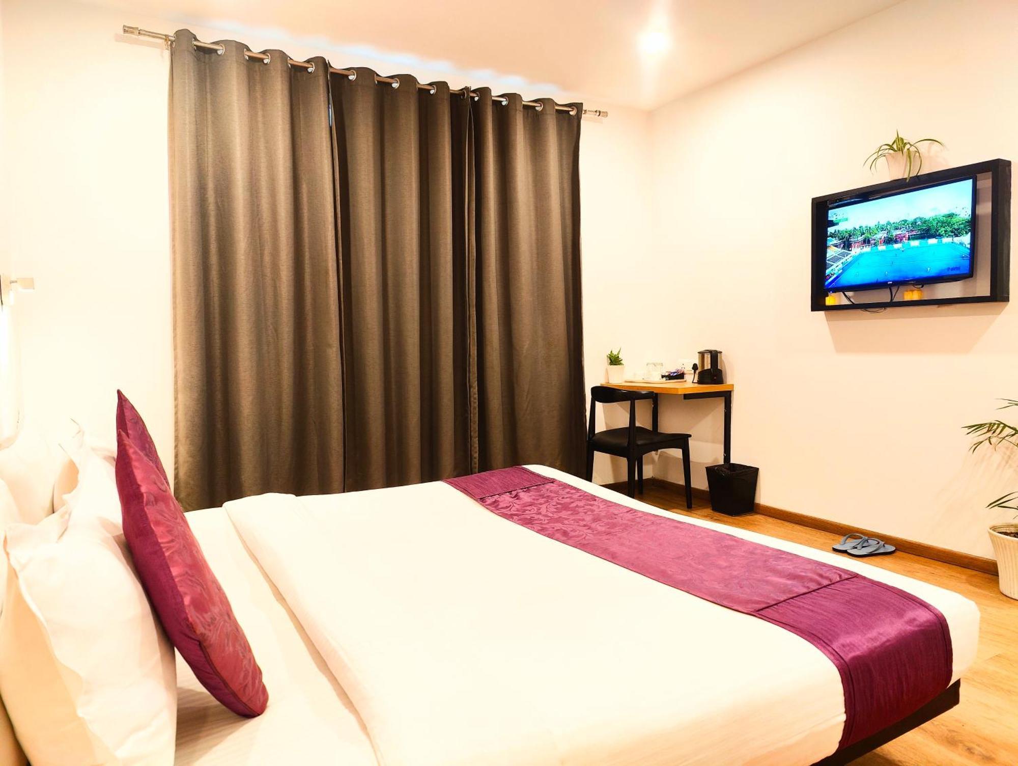 Hotel Mavens White Artemis Hospital Road Sector 52 Gurgaon