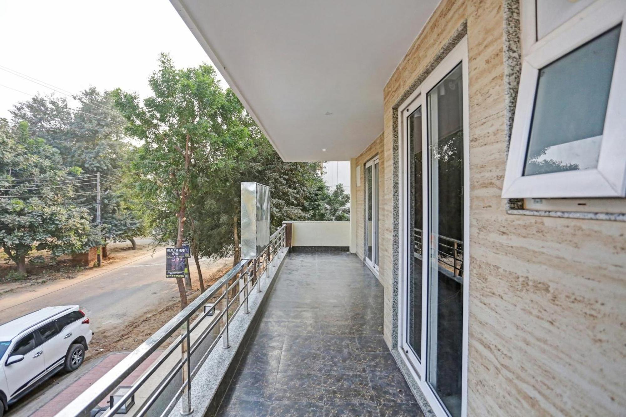 Hotel O Unicorn Near Omaxe Celebration Mall Gurgaon