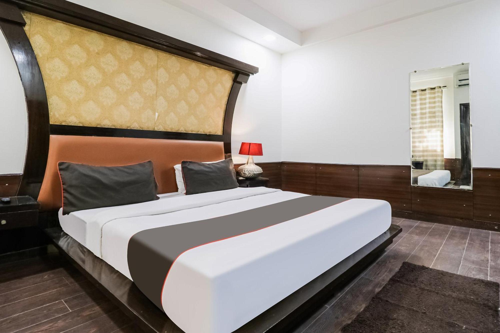 Hotel Collection O Radiant
