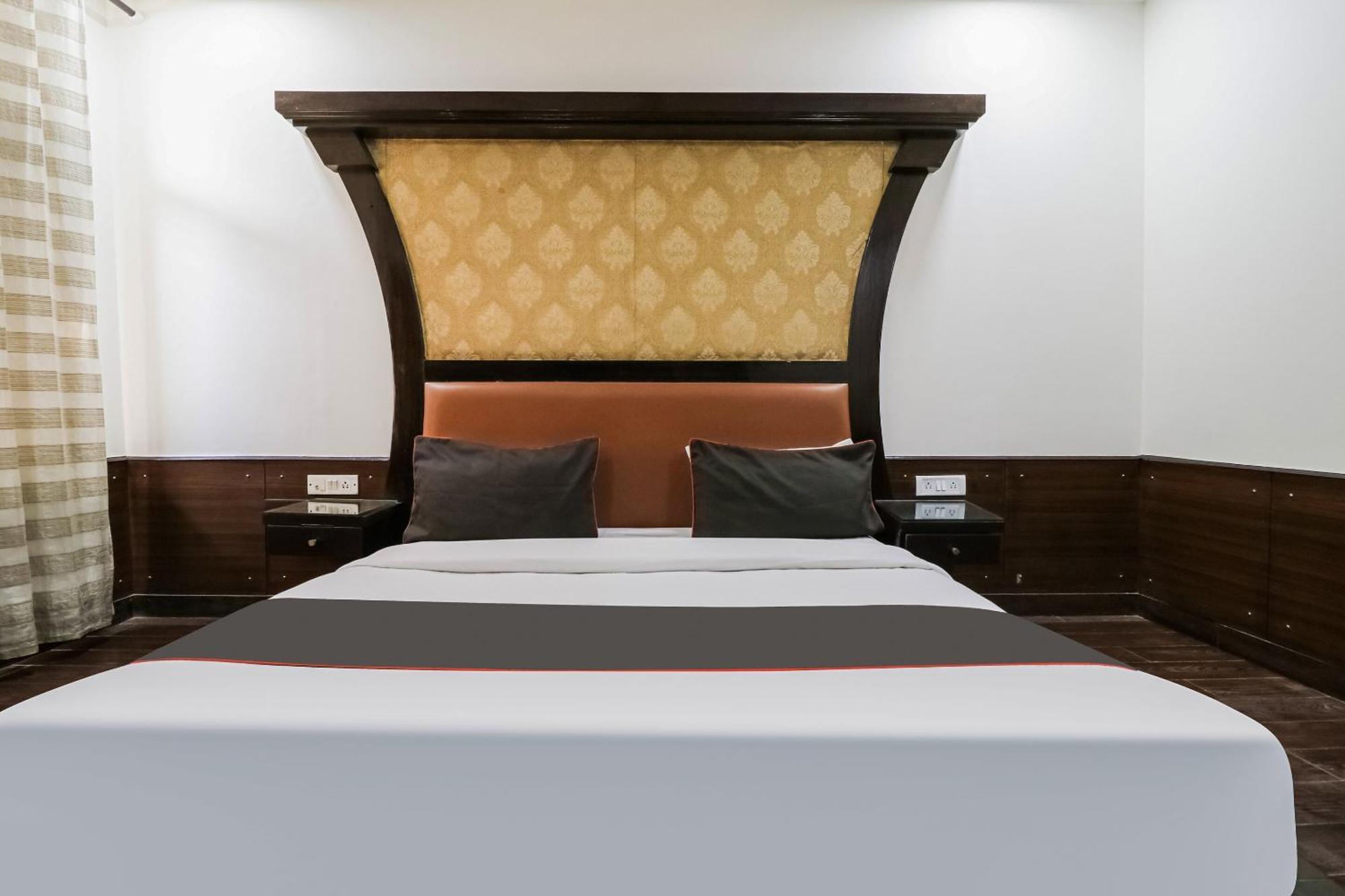 Collection O Radiant Gurgaon