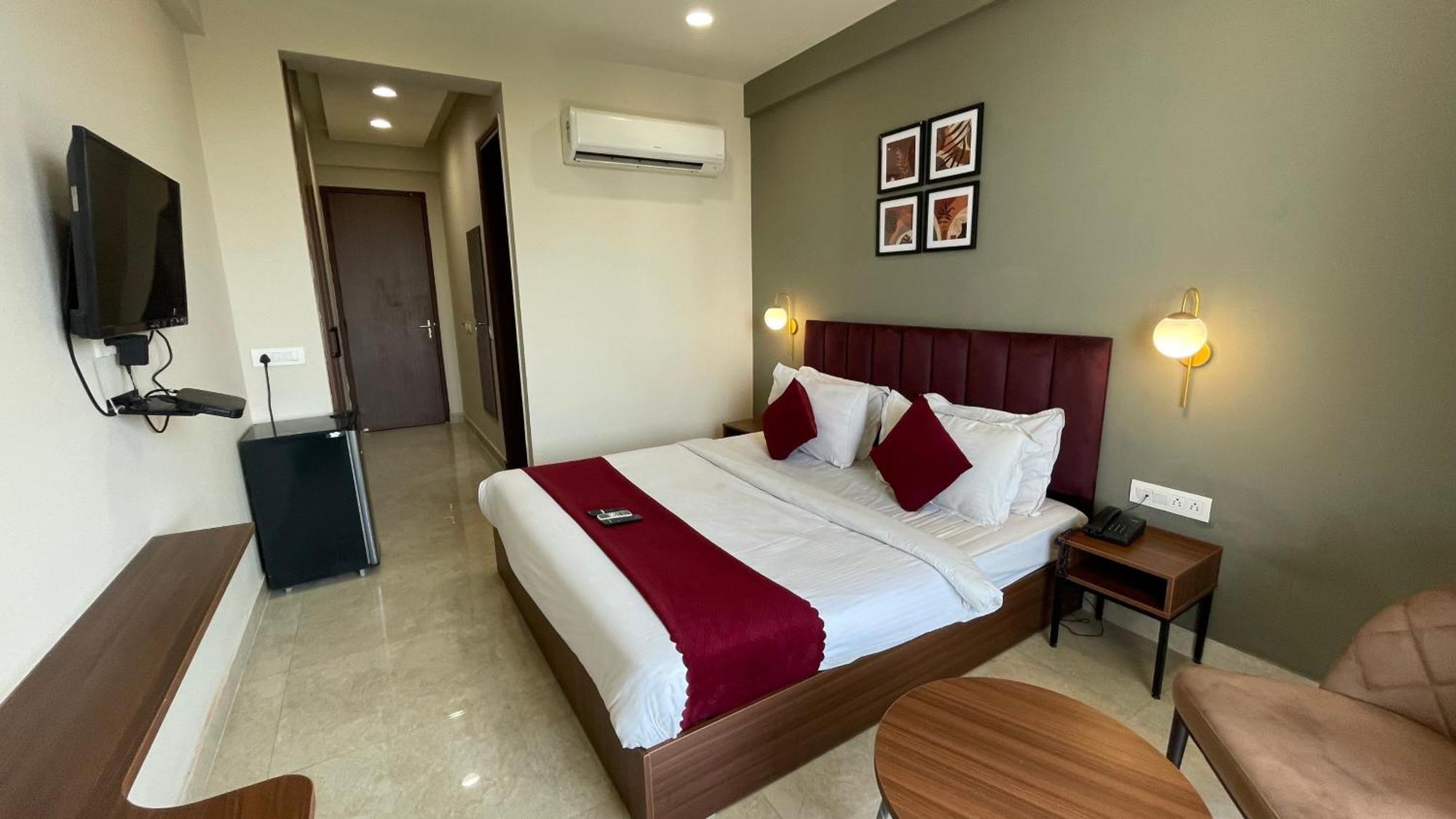 Saltstayz Studio - Near Artemis & Medanta Hospital * Gurgaon