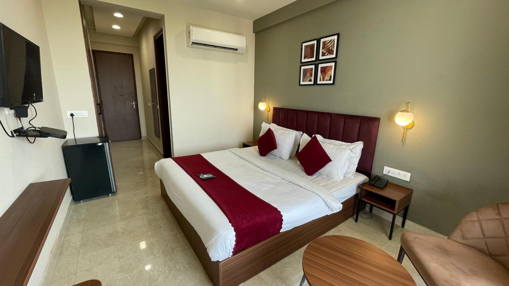 Saltstayz Studio - Near Artemis & Medanta Hospital Apartment