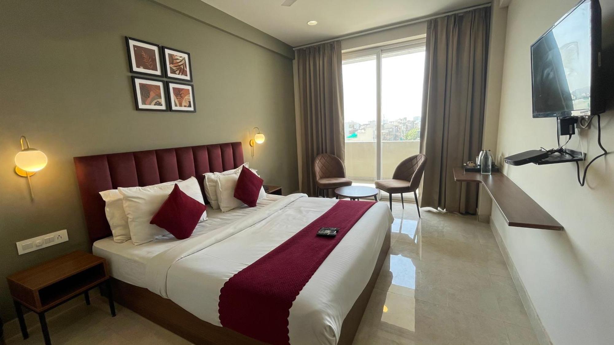 Saltstayz Studio - Near Artemis & Medanta Hospital * Gurgaon