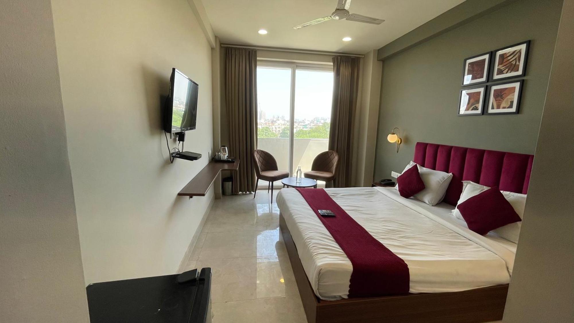 Saltstayz Studio - Near Artemis & Medanta Hospital * Gurgaon