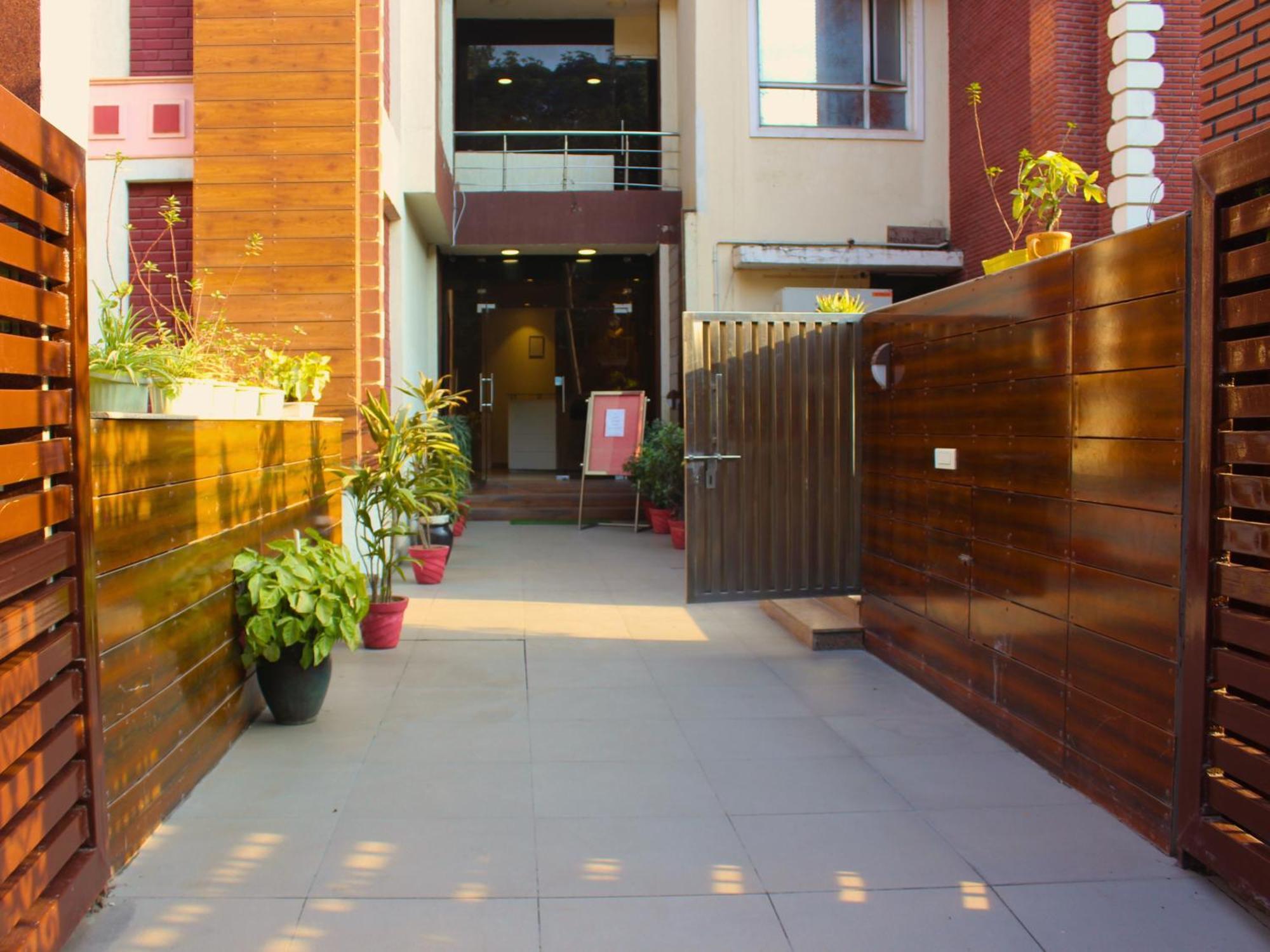 Cymbal -sector 31 Hotel Gurgaon