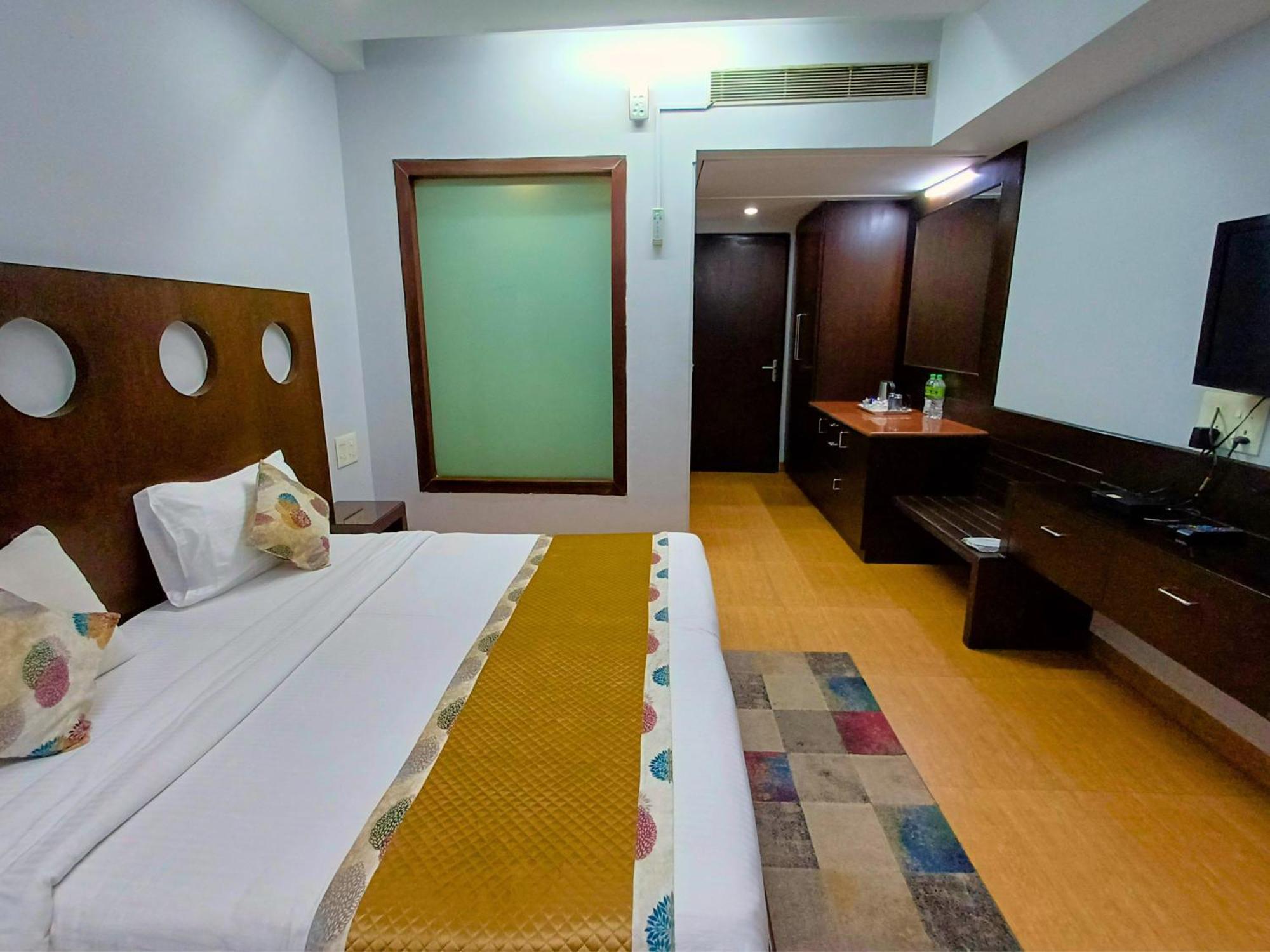 Cymbal -sector 31 Hotel