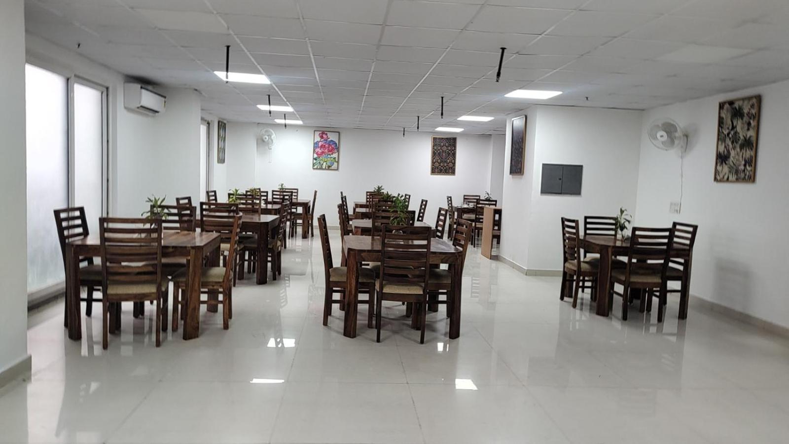 Saltstayz Luxe Executive Studio Apartment- Golf Course Extension Road Gurgaon
