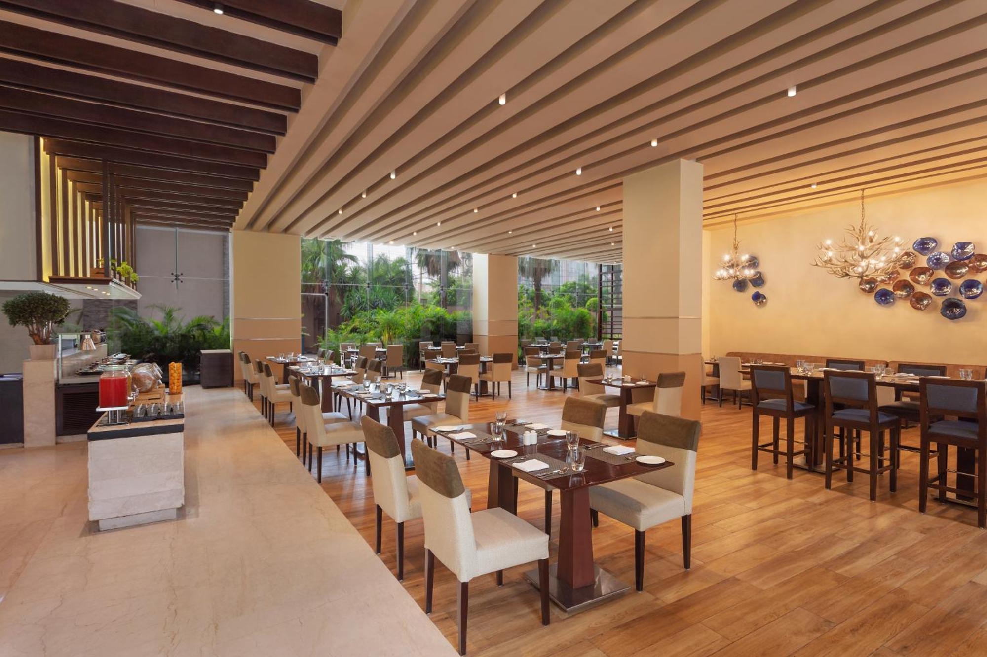 Doubletree By Hilton Gurugram Baani Square 5* Gurgaon