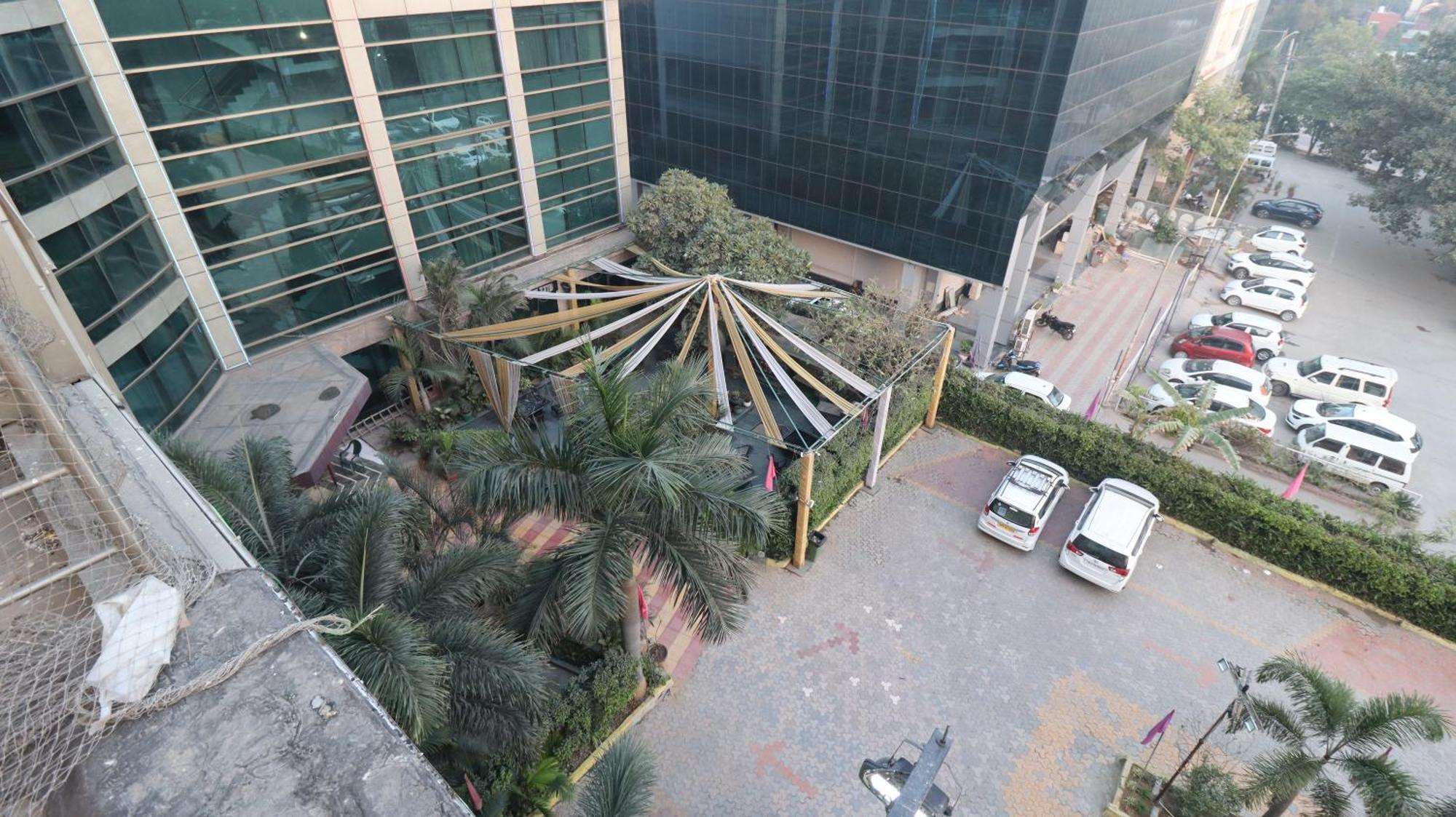 Hotel Skycity Gurgaon