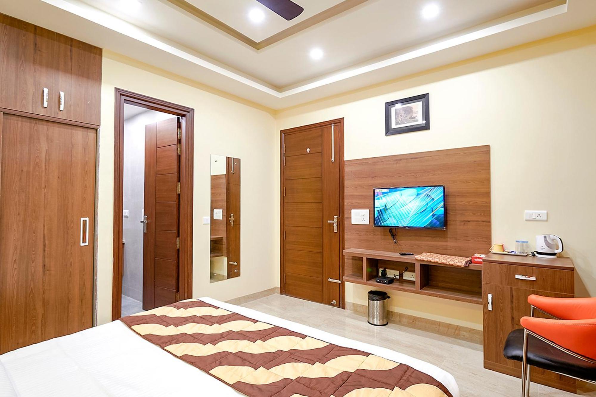 Fabhotel Indian Apartment *