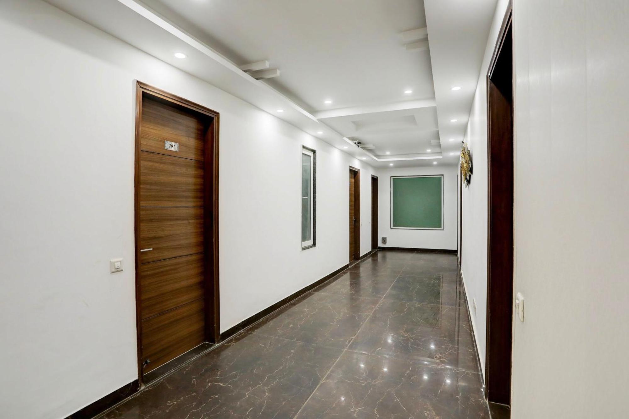 Hotel Collection O Just In
