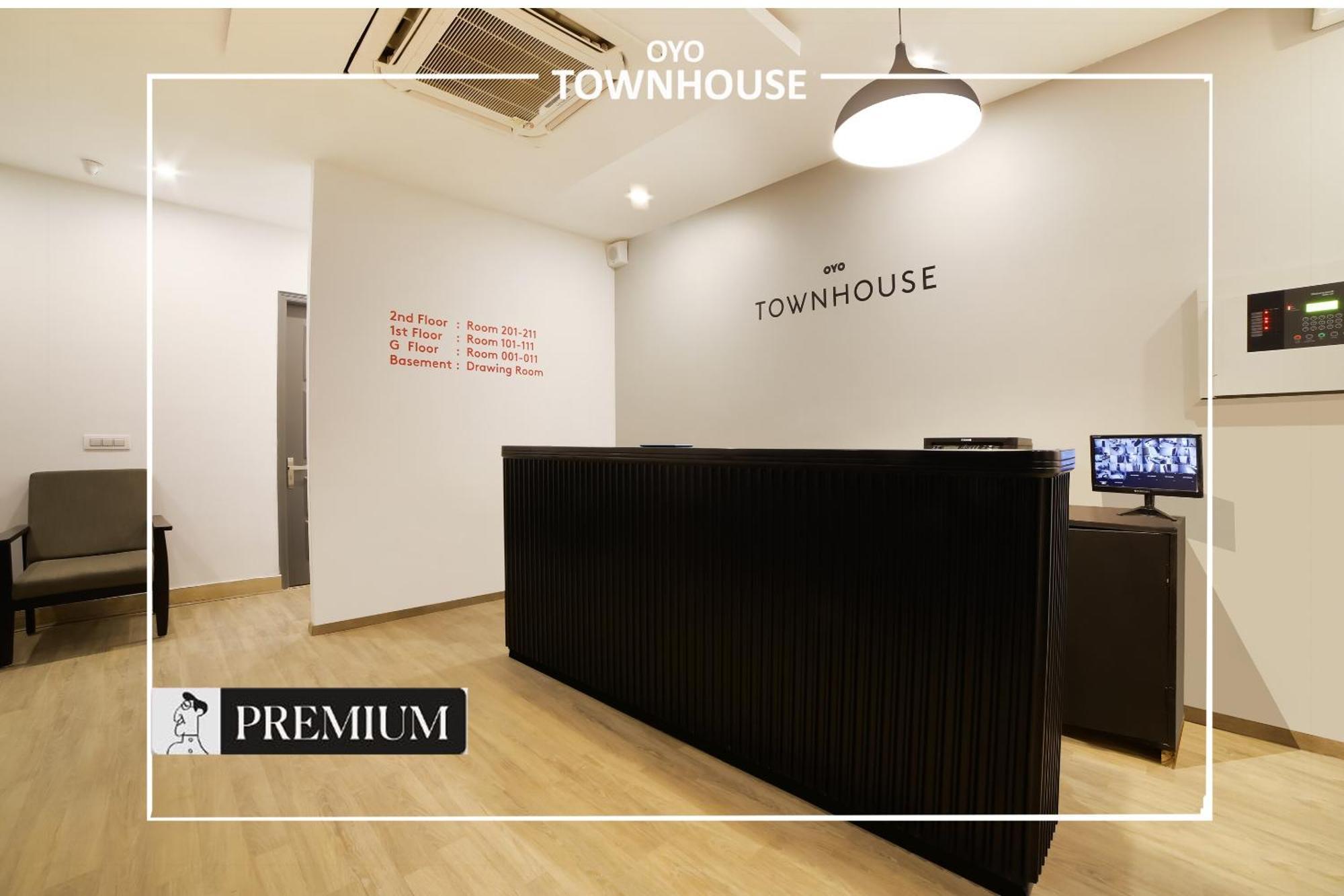 Oyo Townhouse 120 Shushant Lok