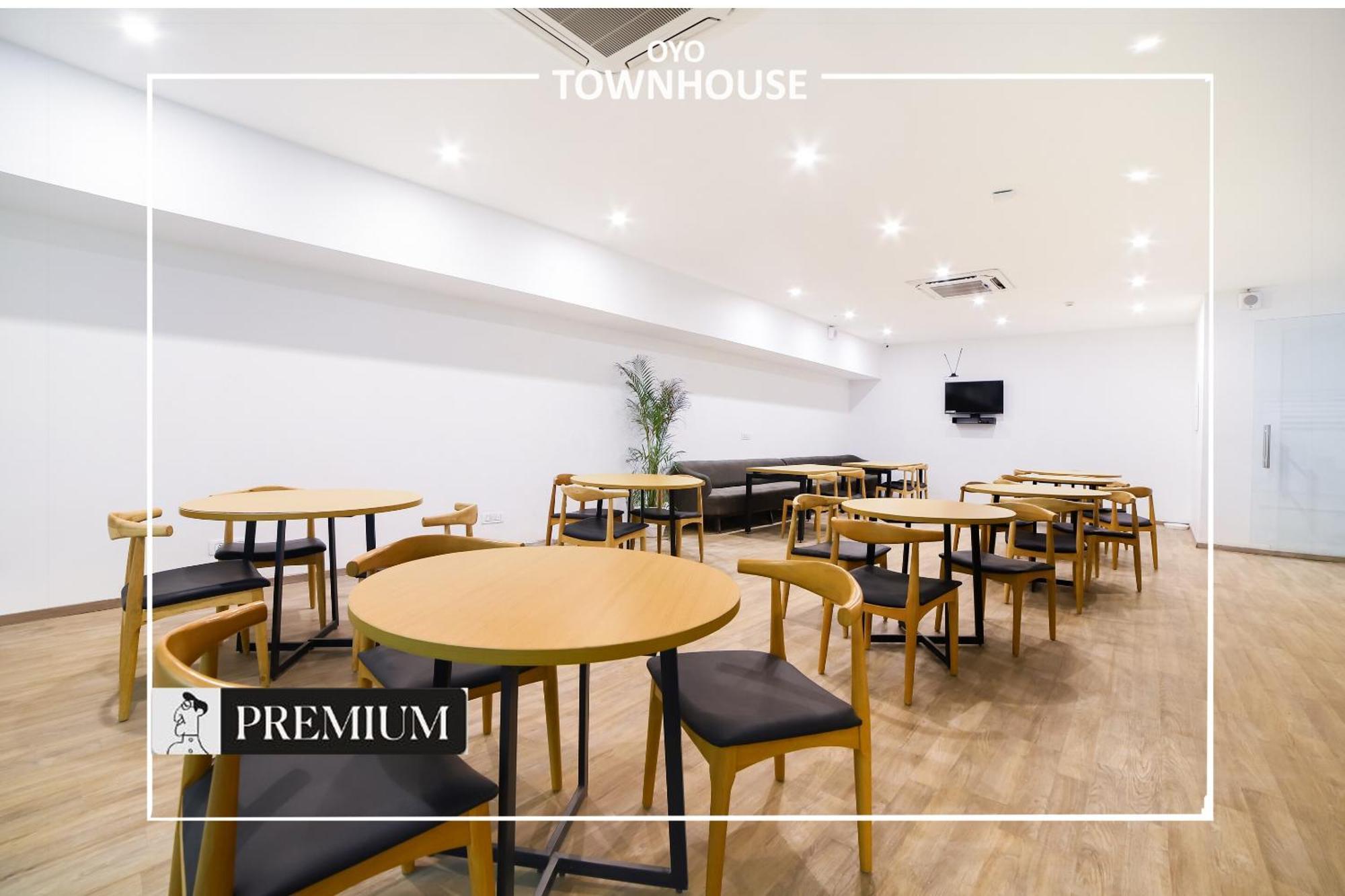 Oyo Townhouse 120 Shushant Lok 3* Gurgaon