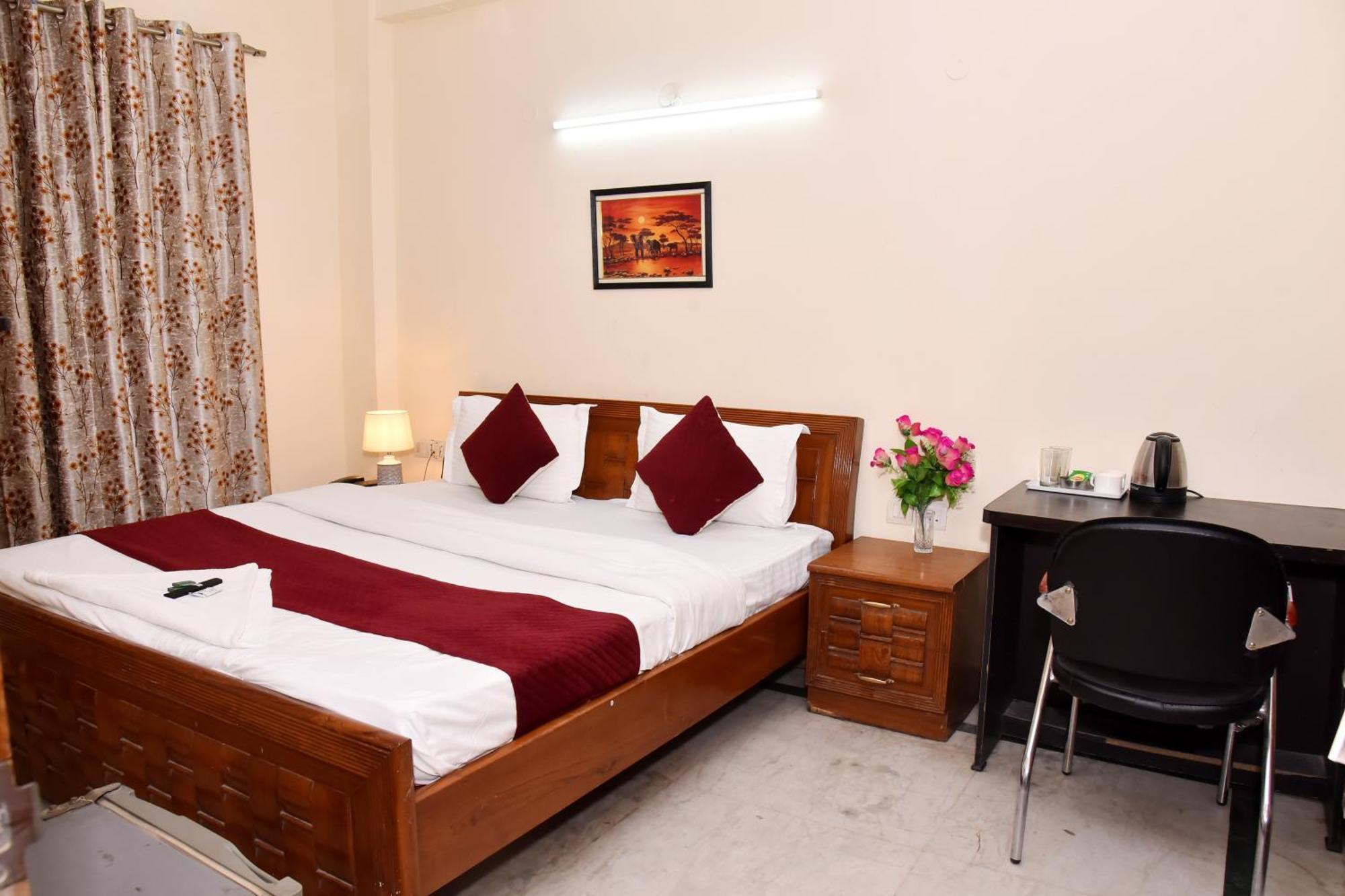 Sunshine Hotel