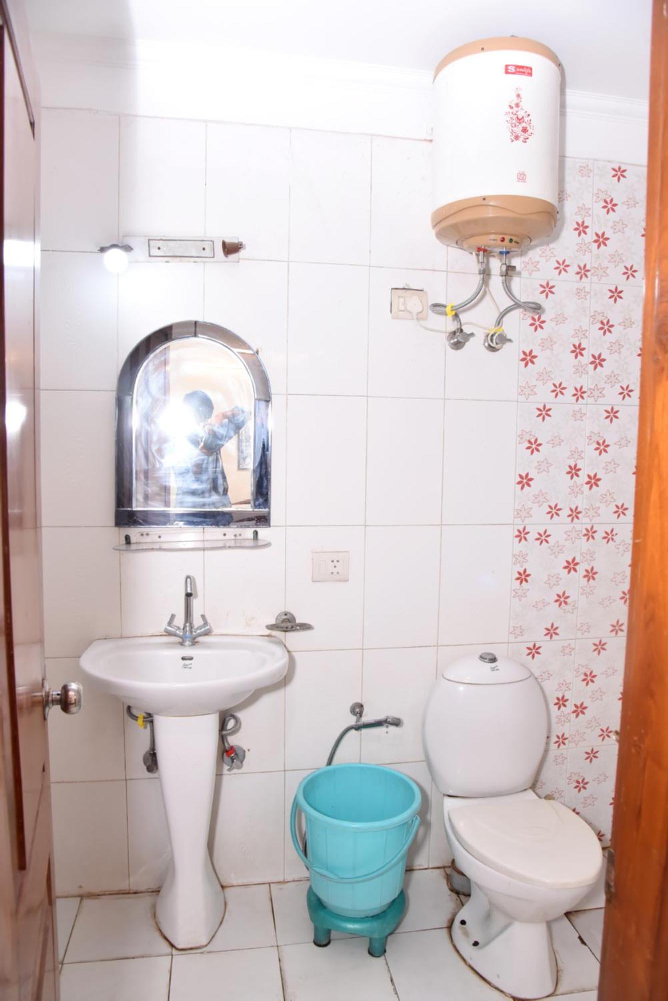 Sunshine Hotel 2*