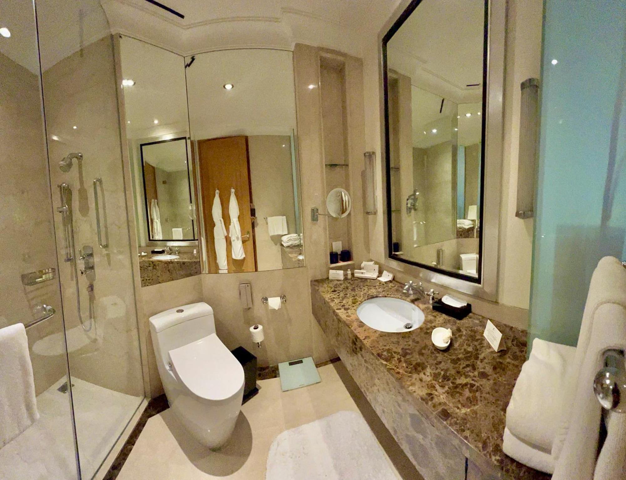 Trident Hotel 5*