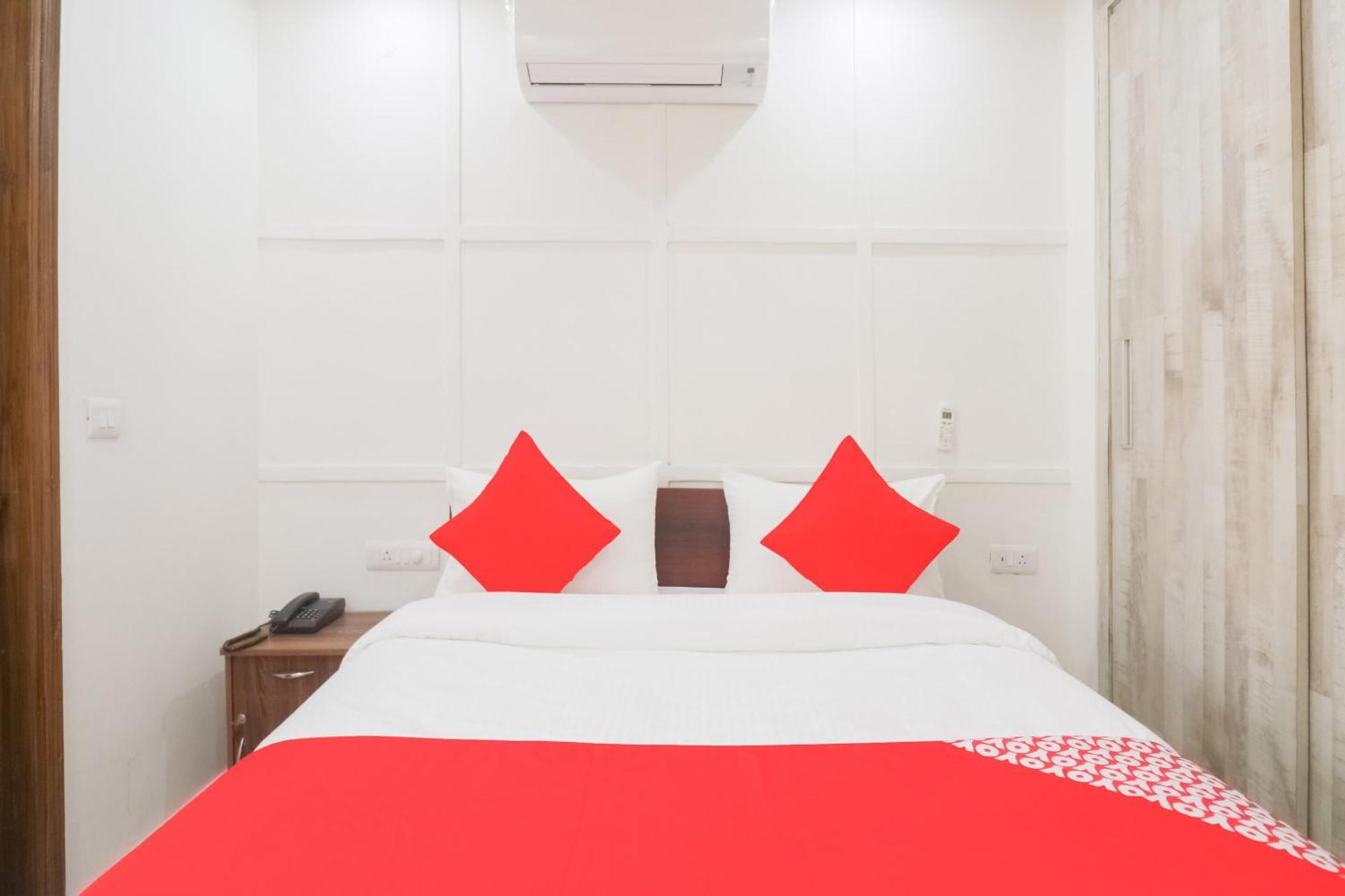 Hotel O Host Hub