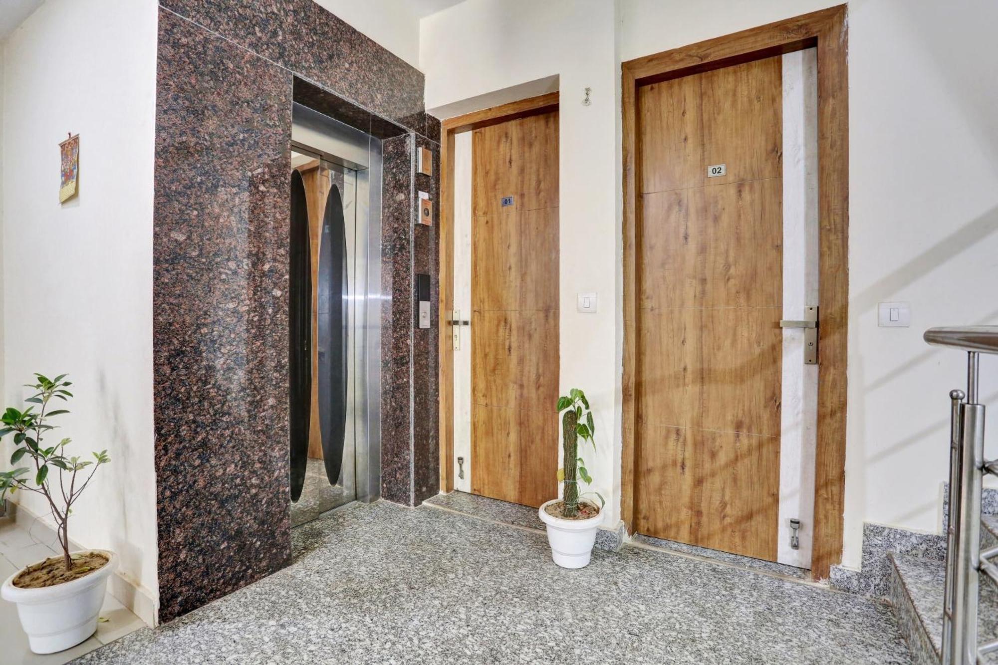O Jmd Residency Hotel 3*