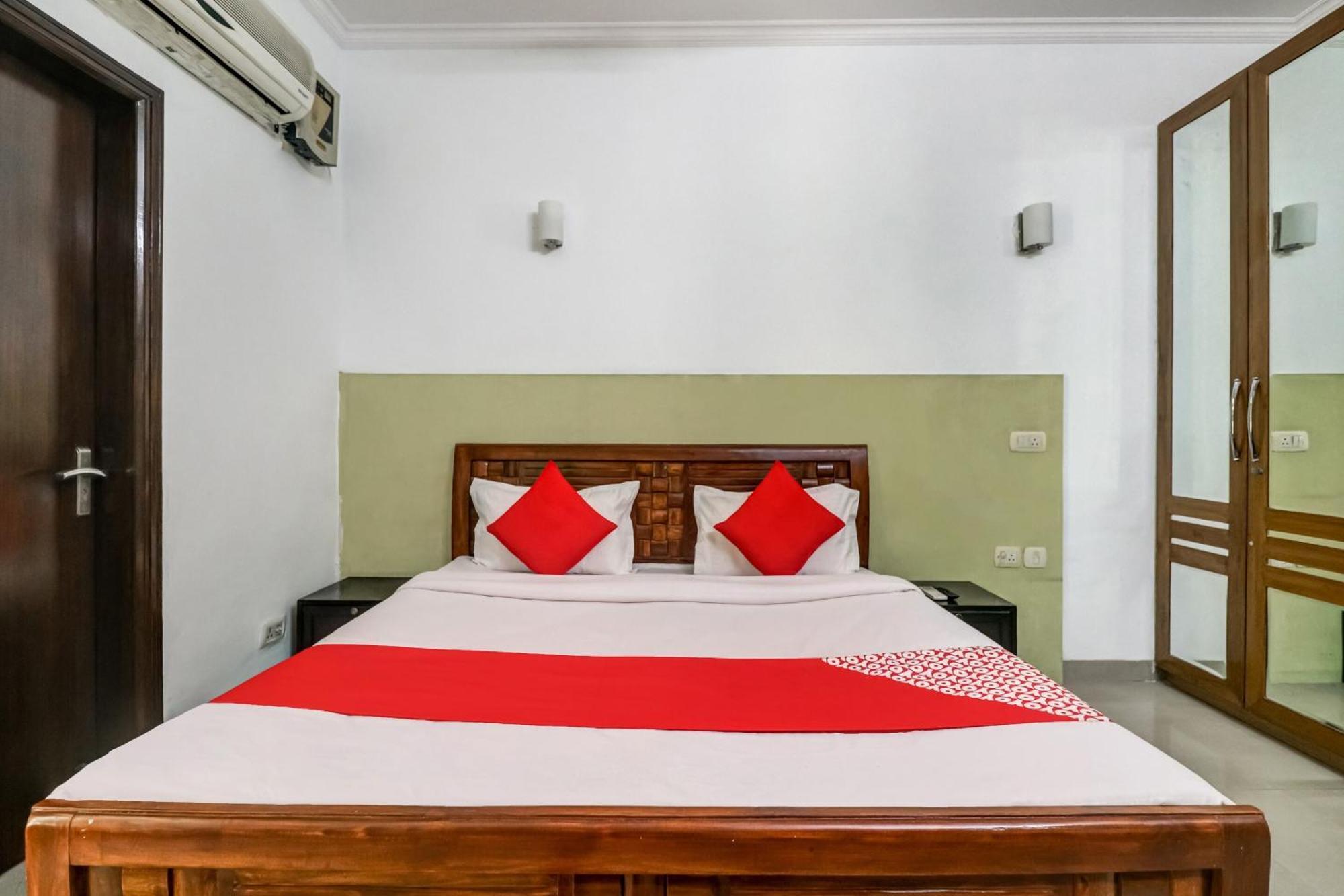 O Rajvanshi Palace Hotel Gurgaon