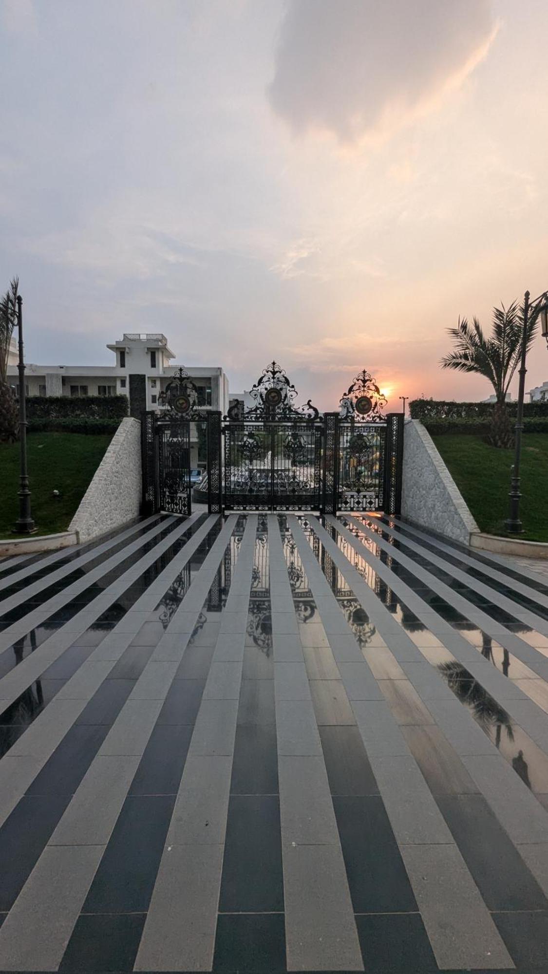 Apartment New 1bhk At Park, Sohna Road, Ayaansh *